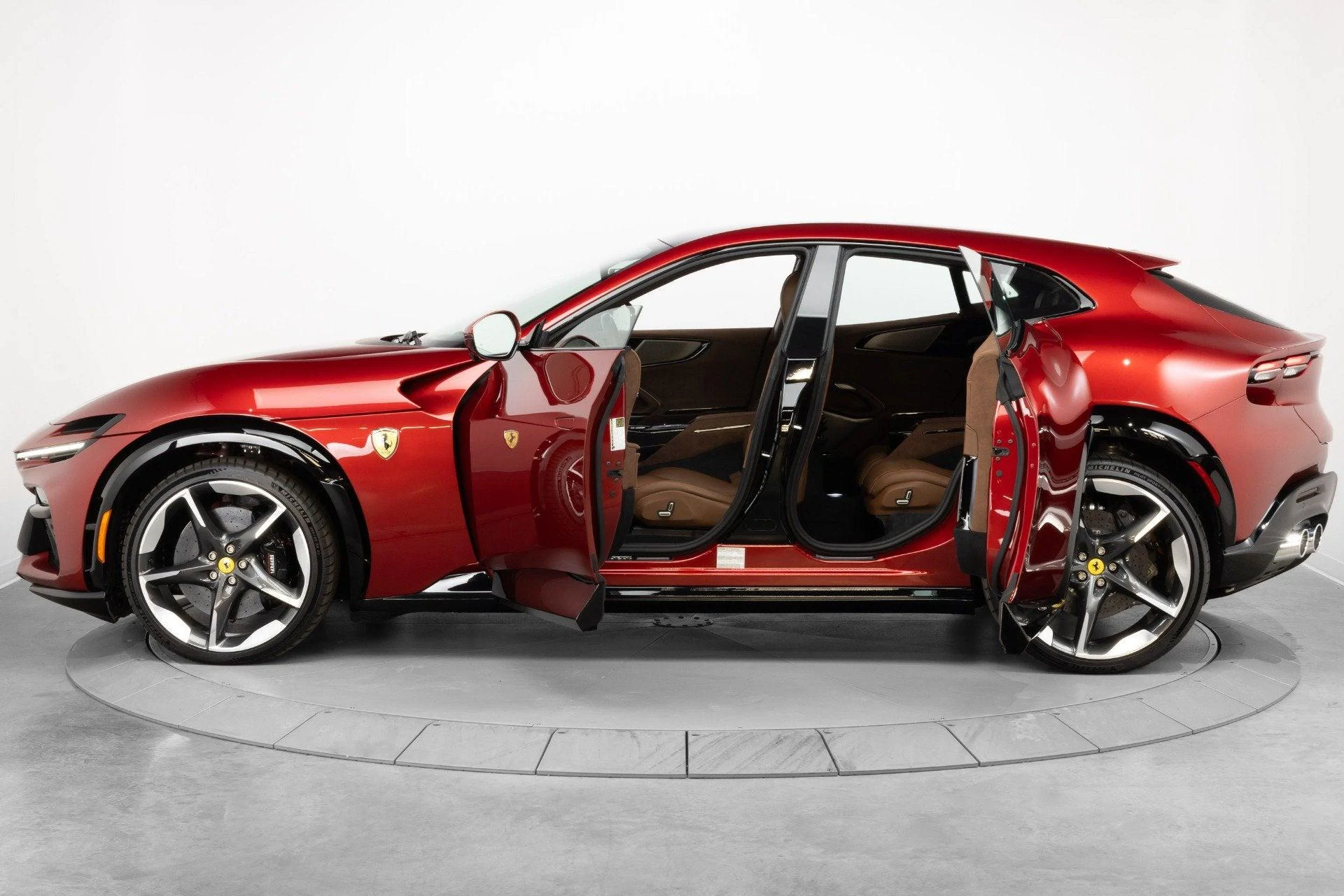 mph011_2213754089_Used_2026_Ferrari_Purosangue_1785925680_27676f2909
