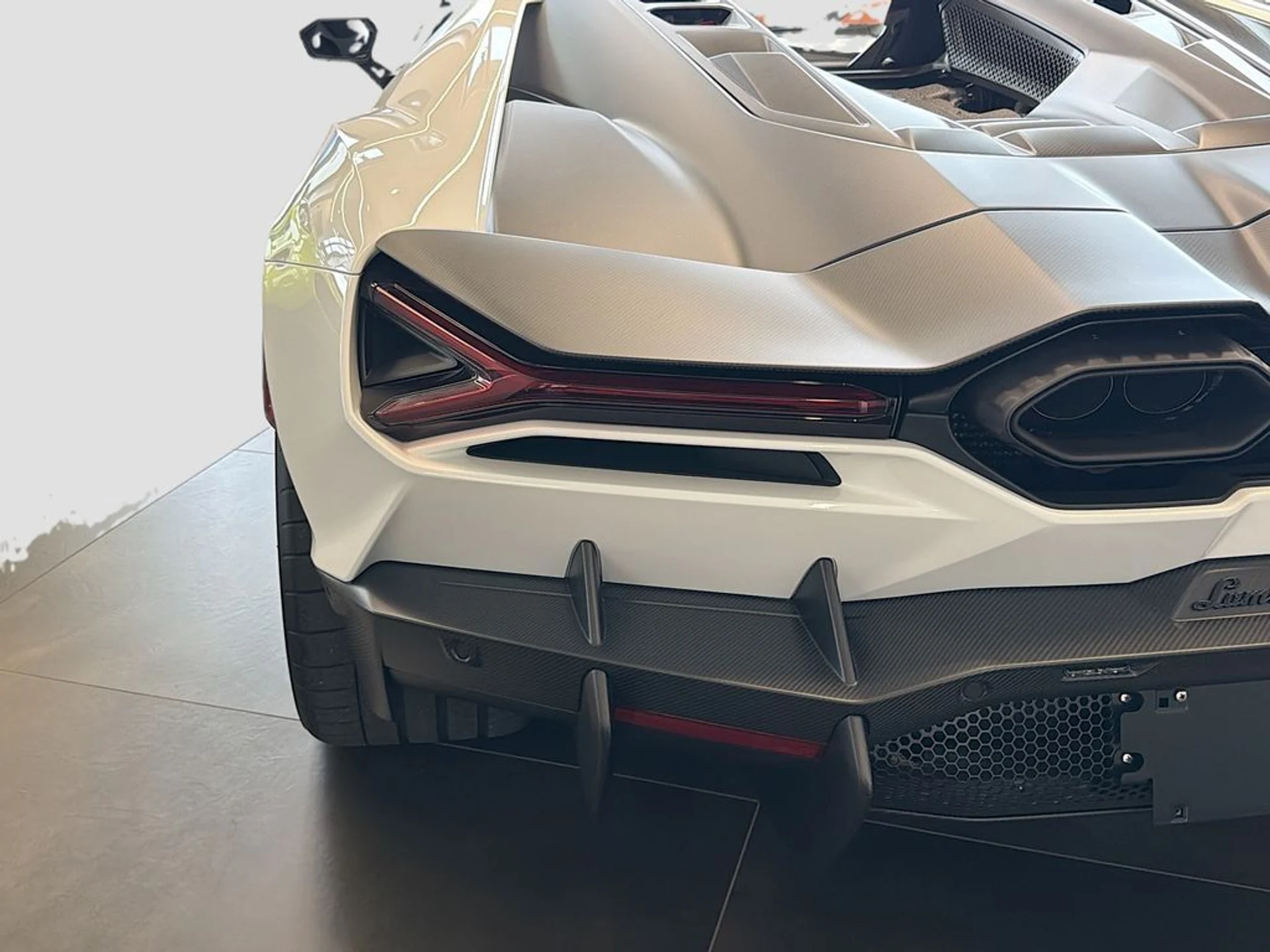 mph011_2214140767_114c56354fa5e8f8f69046d86f4ff28bx_53897245ee