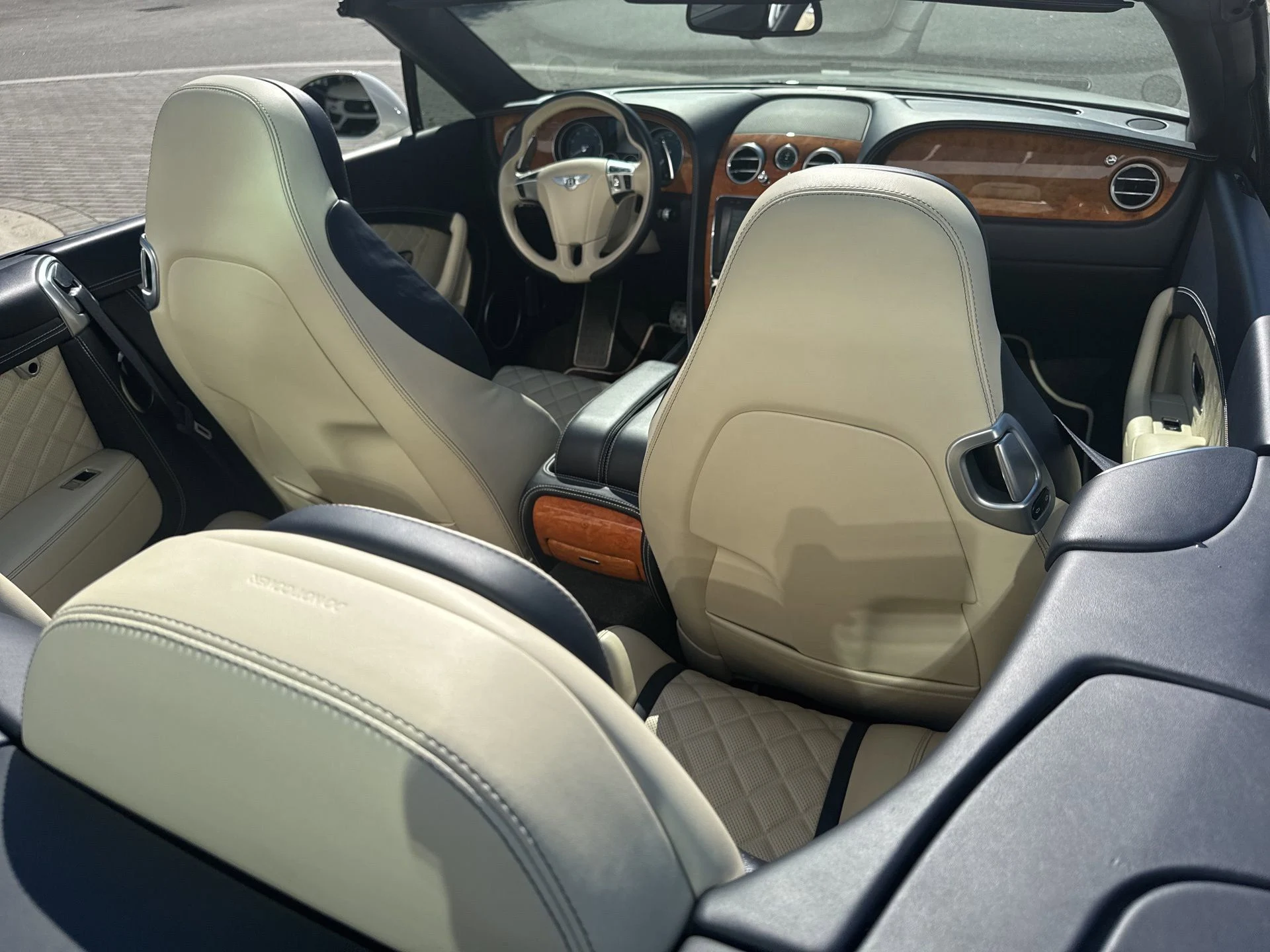 mph011_221947224_7ba965c1f008420fb199e64691026f2f_51d6164703