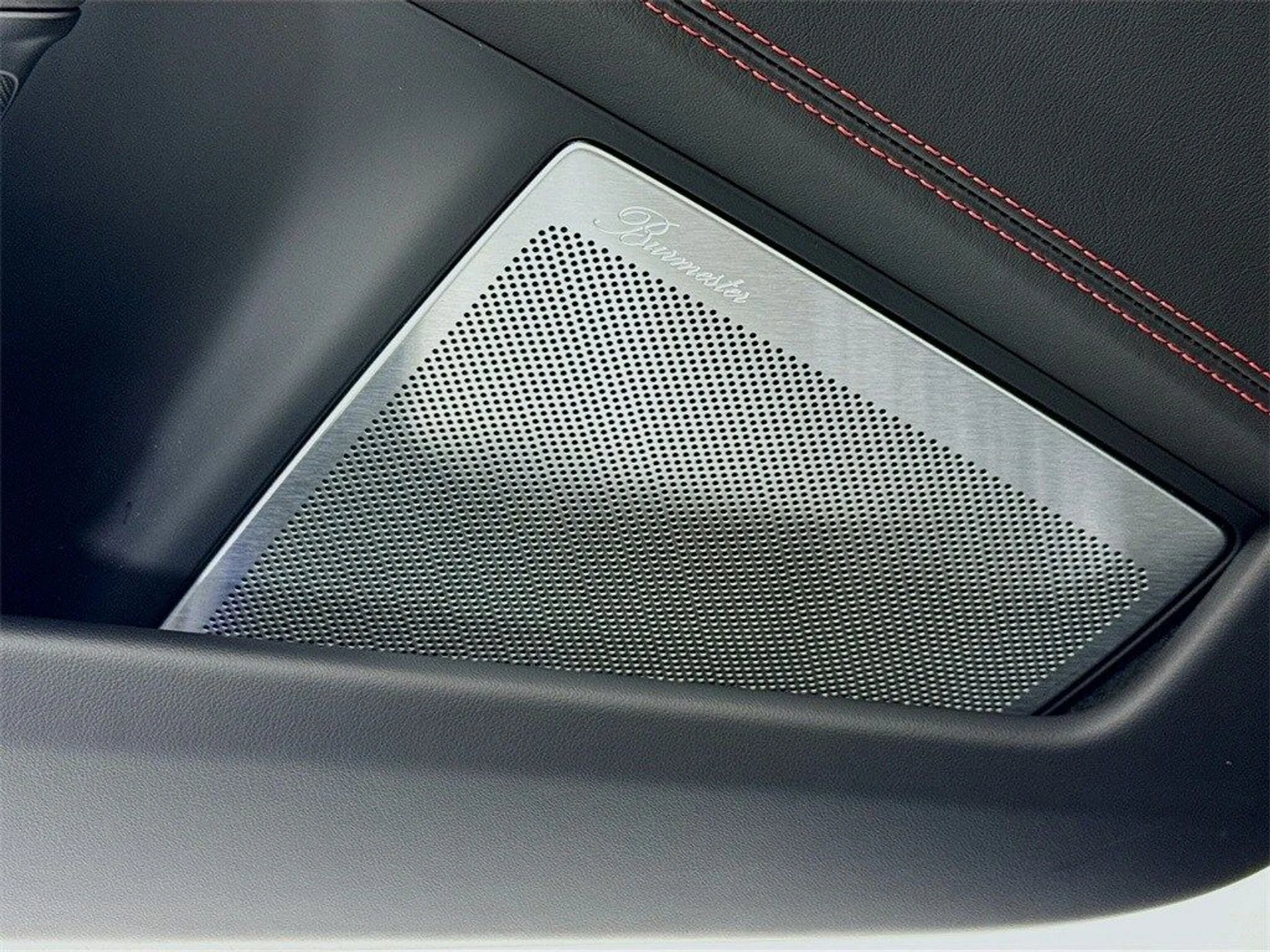 mph011_2227024282_b1944fbc89a64bbda05bba0aba0bb4eex_1de85cb27f