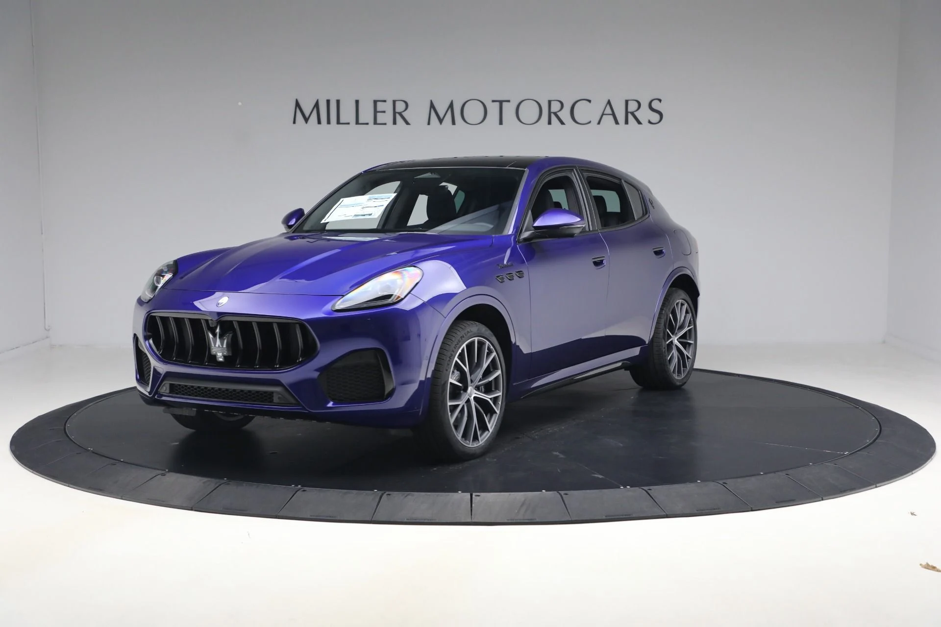 mph011_2228468671_New_2026_Maserati_Grecale_Modena_V6_1775583456_00dfe4e896