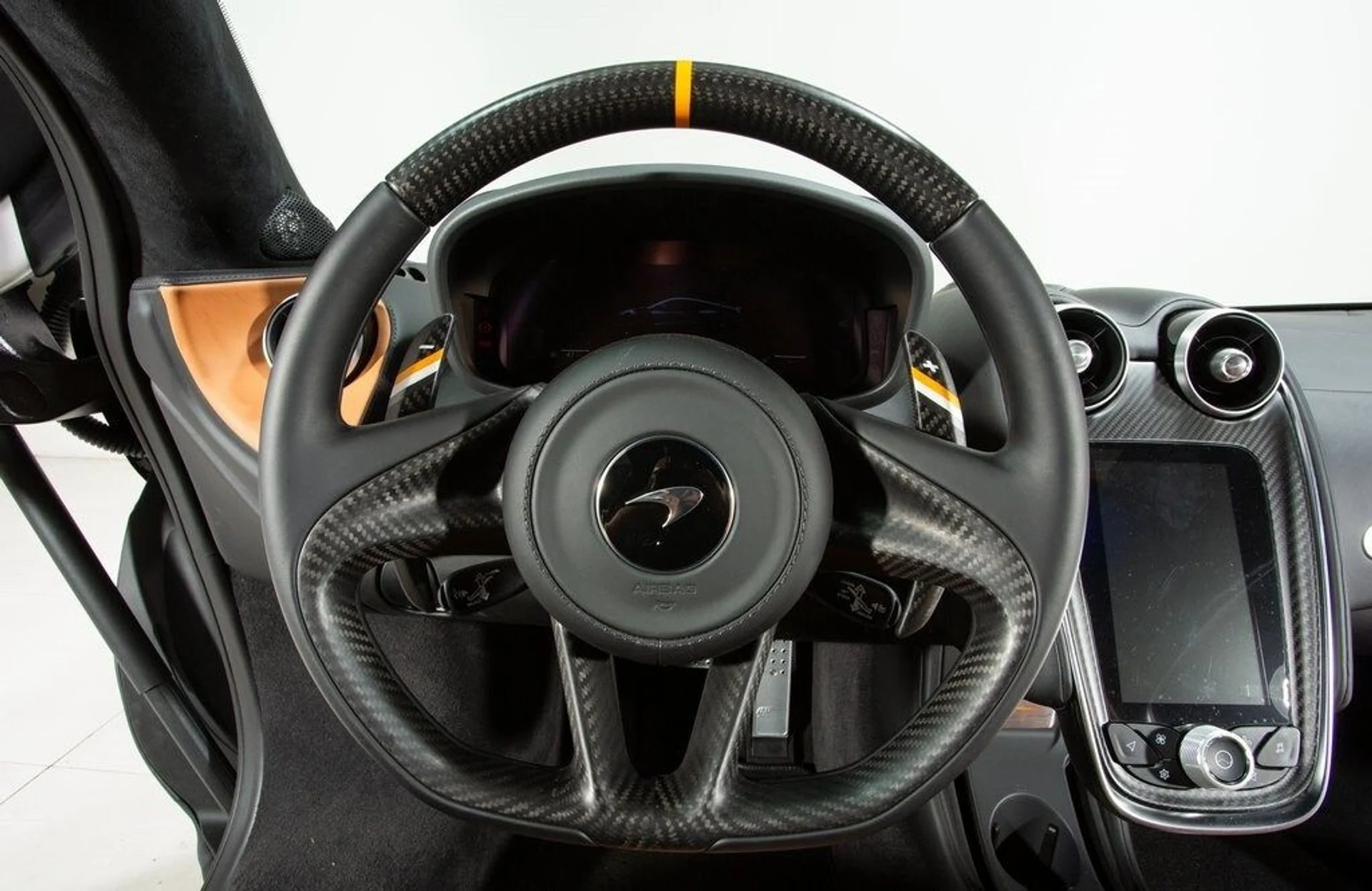 mph011_223002712_38eac9b42efe62e3517b11631202203ax_ff0e553038