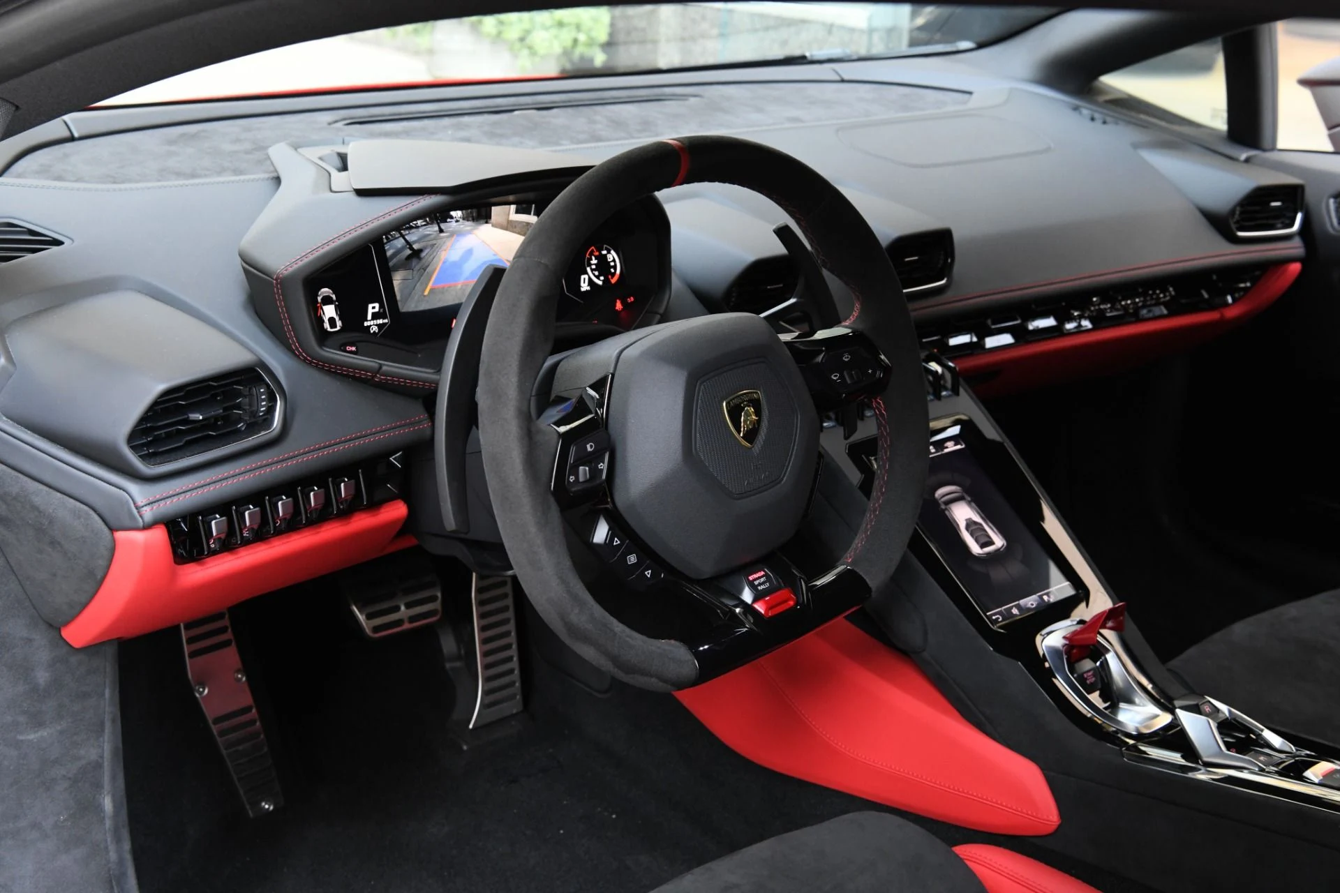 mph011_2232232660_Used_2023_Lamborghini_Huracan_Sterrato_1757705642_49f3d17613