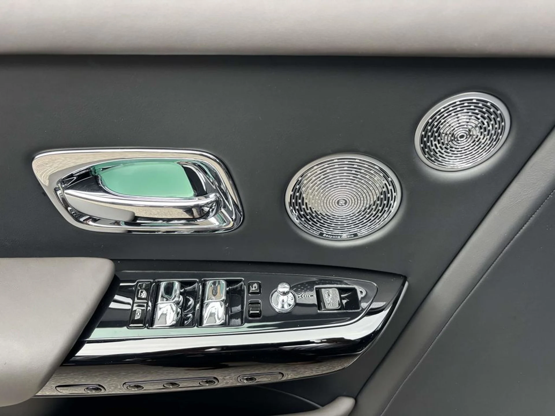 mph011_223335406_88b12f279cd338784d53248653d40b5fx_33e4600742