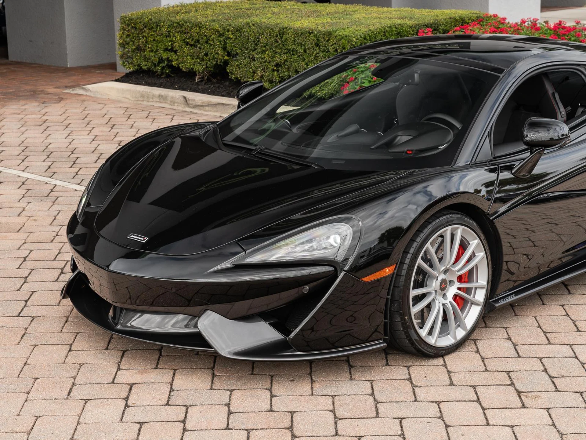 mph011_223461679_Used_2018_Mc_Laren_570_GT_1768385499_1cb87bdd5d