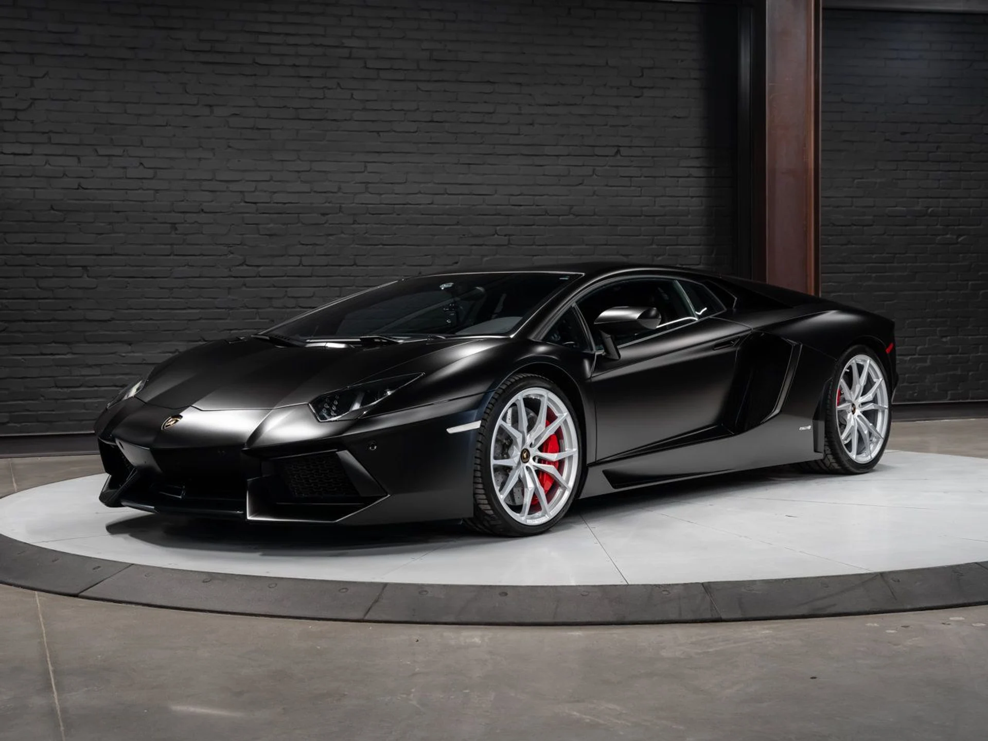 mph011_2235845642_lamborghini_aventador_2017_3daf3cd2eb