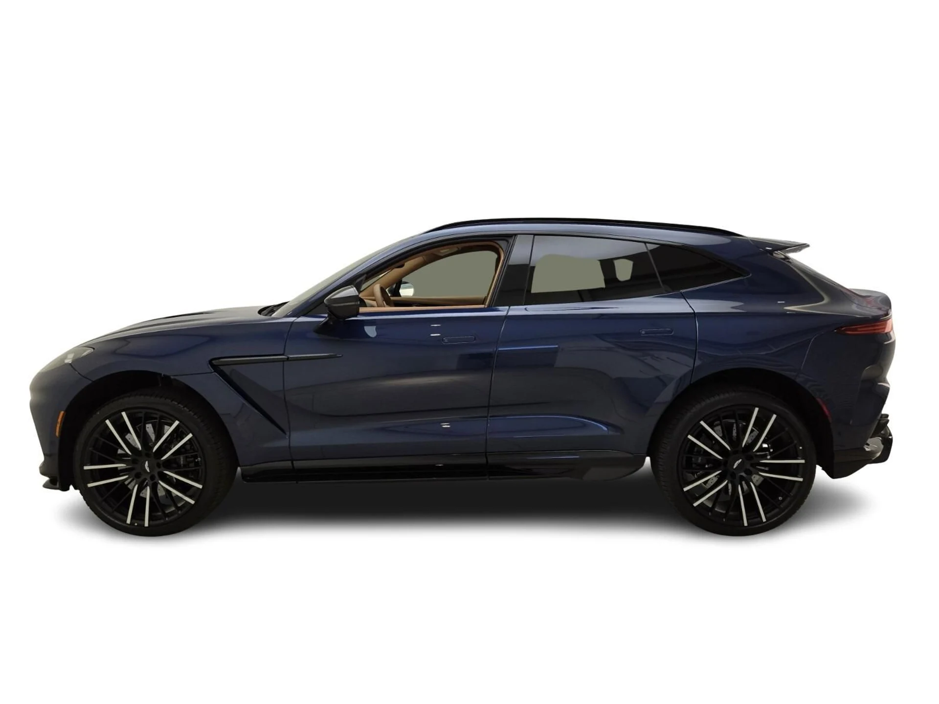 mph011_2236541656_New_2025_Aston_Martin_DBX_707_1753162711_5a2dae2354
