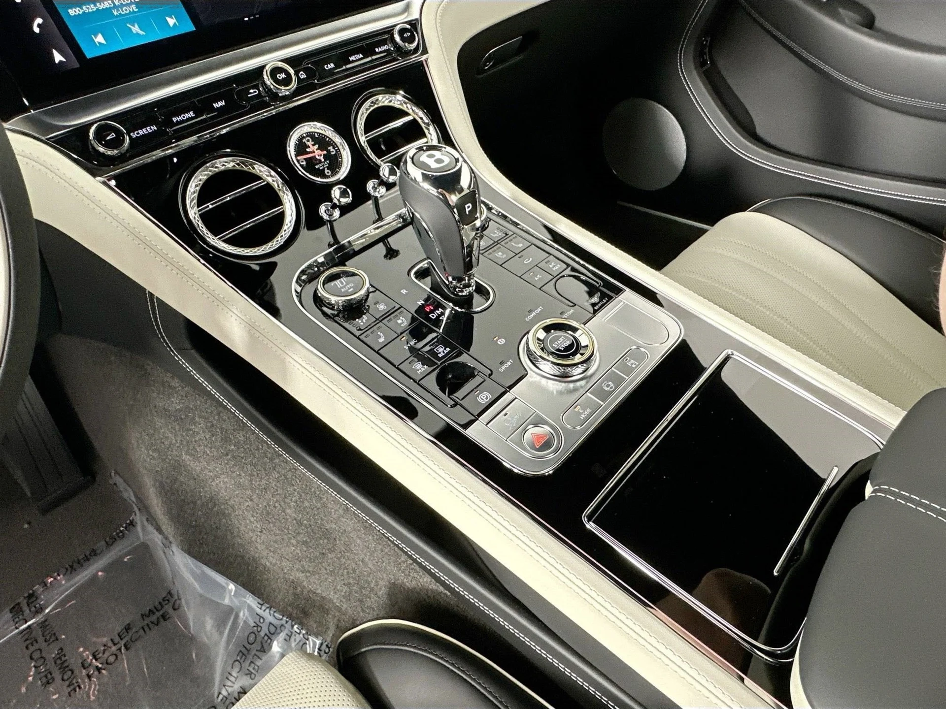 mph011_2238639390_12_2dee063b98