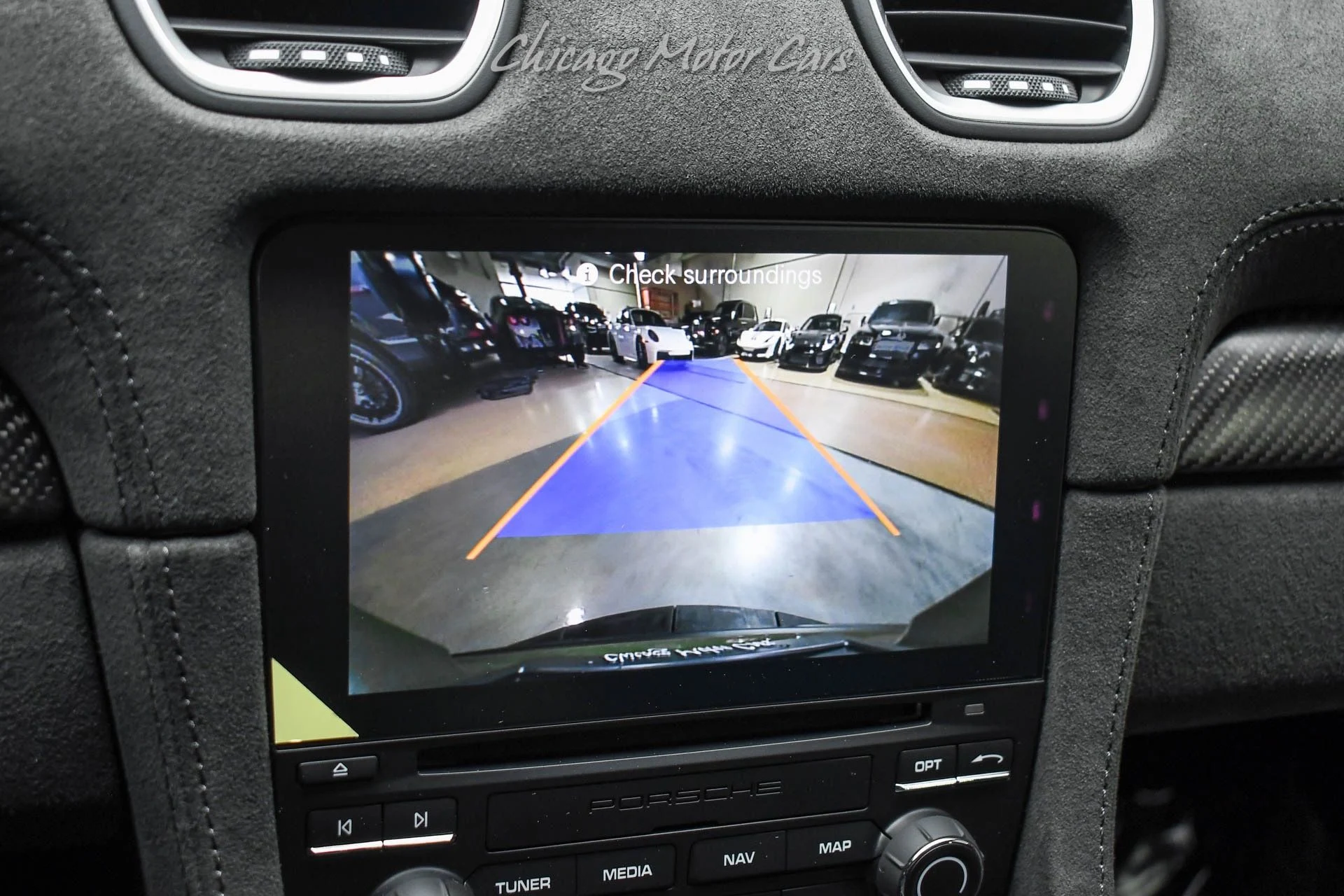 mph011_2244021169_13028_p12_l_c5ba118d72