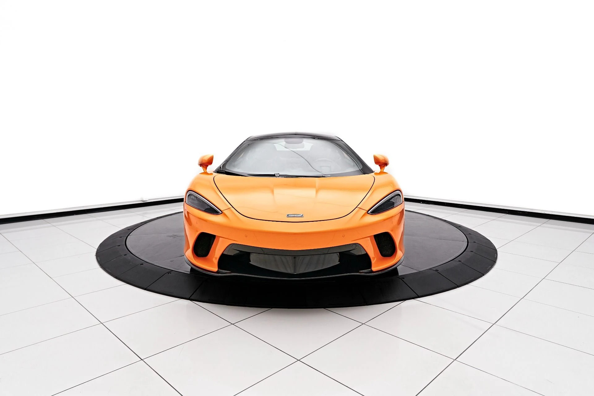 mph011_2258213378_Used_2023_Mc_Laren_GT_Base_1712094494_3d9d2cd189