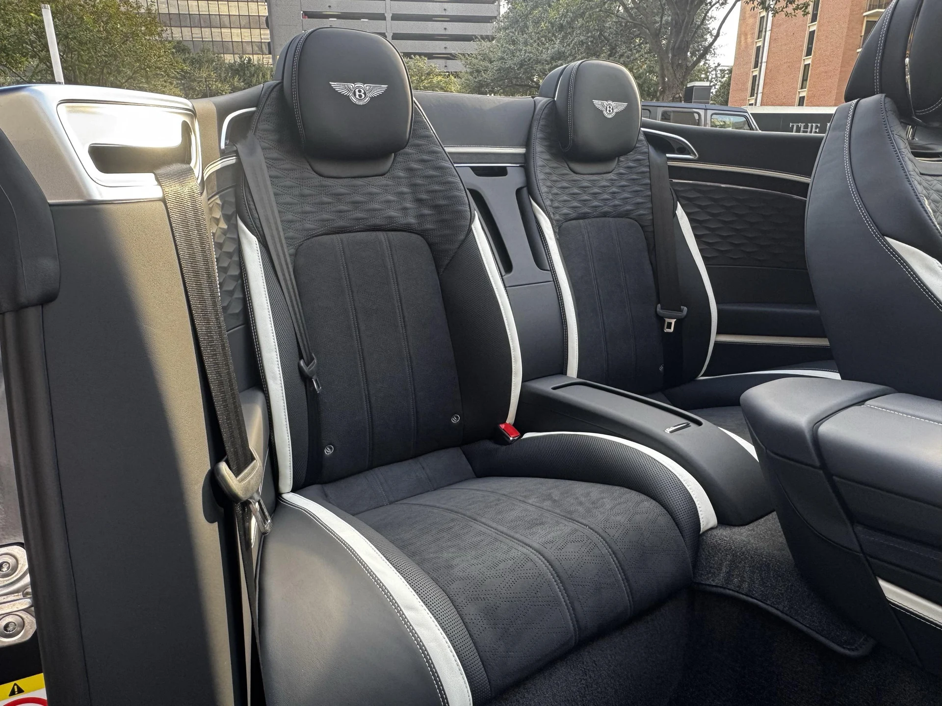 mph011_2259778357_475223538_691f380ea0633f90835c23c8_84c93b44b3