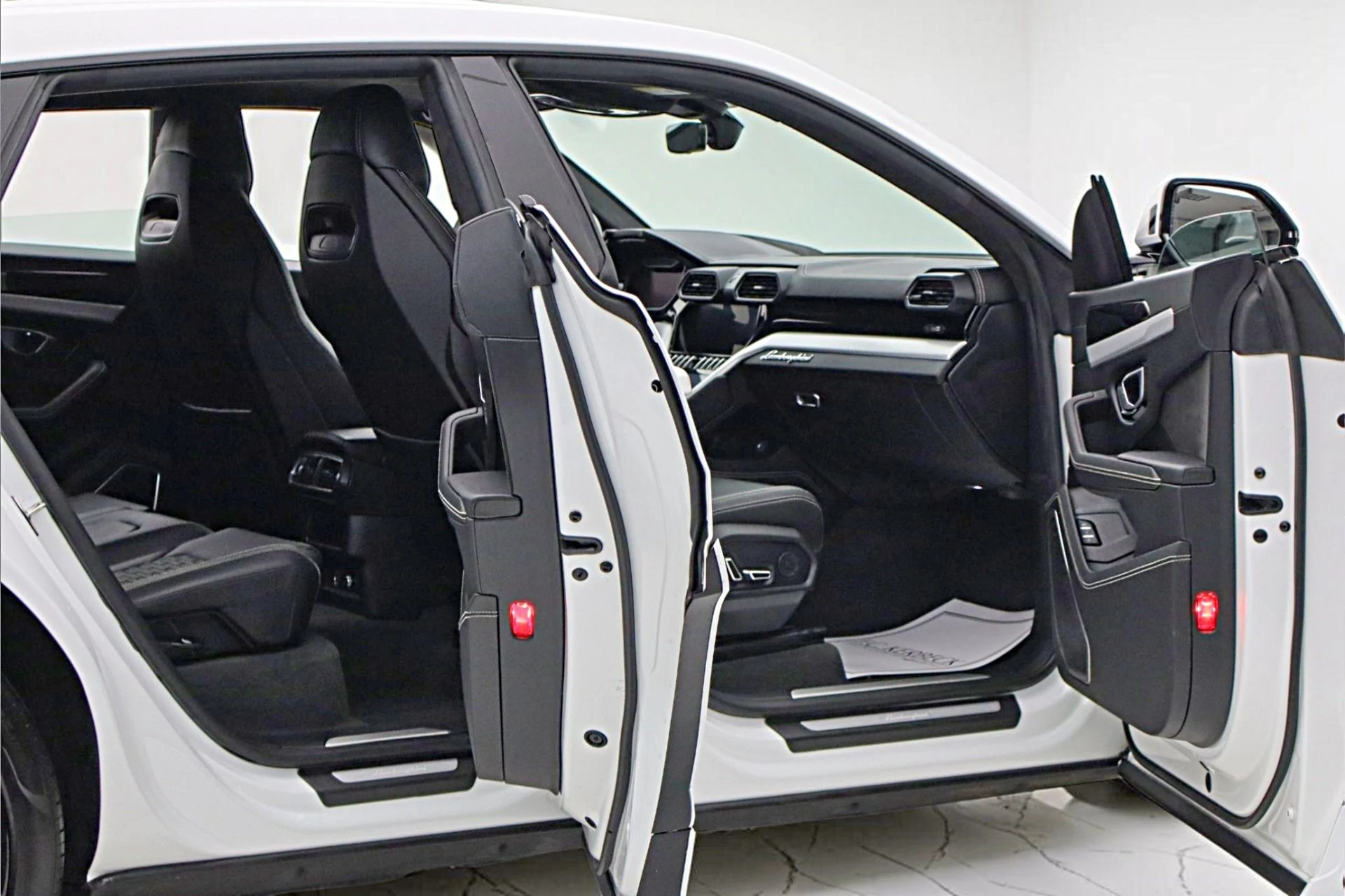 mph011_226407135_Used_2020_Lamborghini_Urus_SELEZIONE_PRE_OWNED_CERTIFIED_cb1971f706