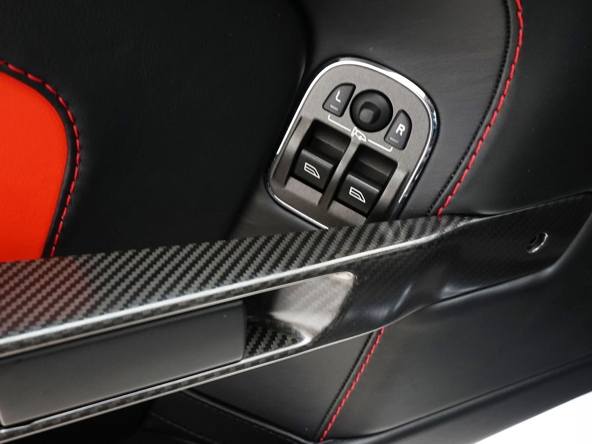 mph011_226565437_b978e830de2ad4e8e09e4abd13f61357x_db53dd48a0