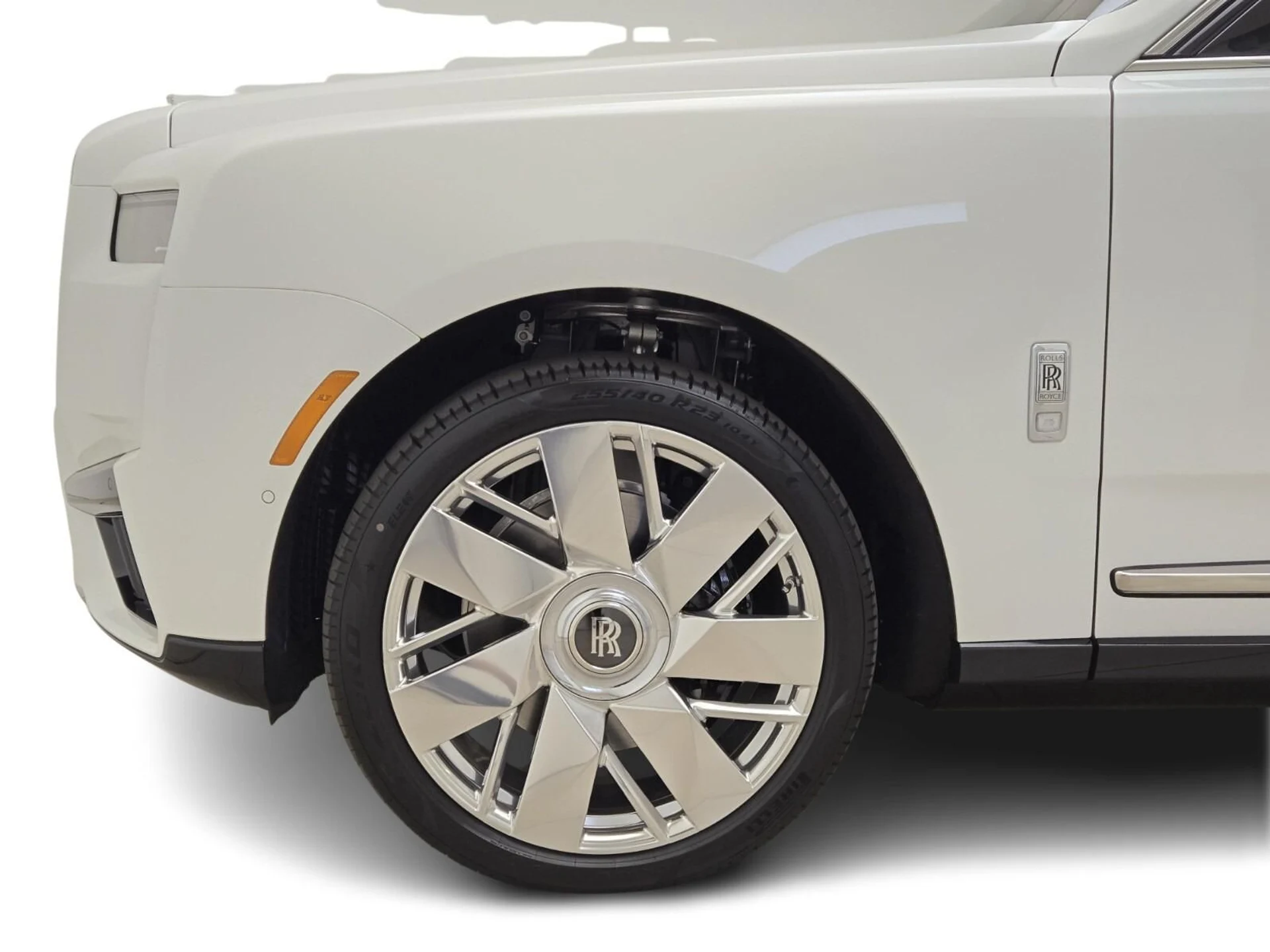 mph011_2272184914_New_2026_Rolls_Royce_Cullinan_1776403039_6bb19ccecf