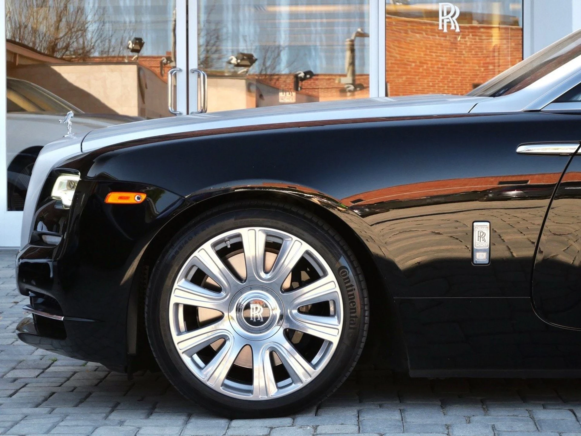 mph011_2275775739_c40afecbe8d6dfeeb29049c3bb5c3a72x_24160c17e2