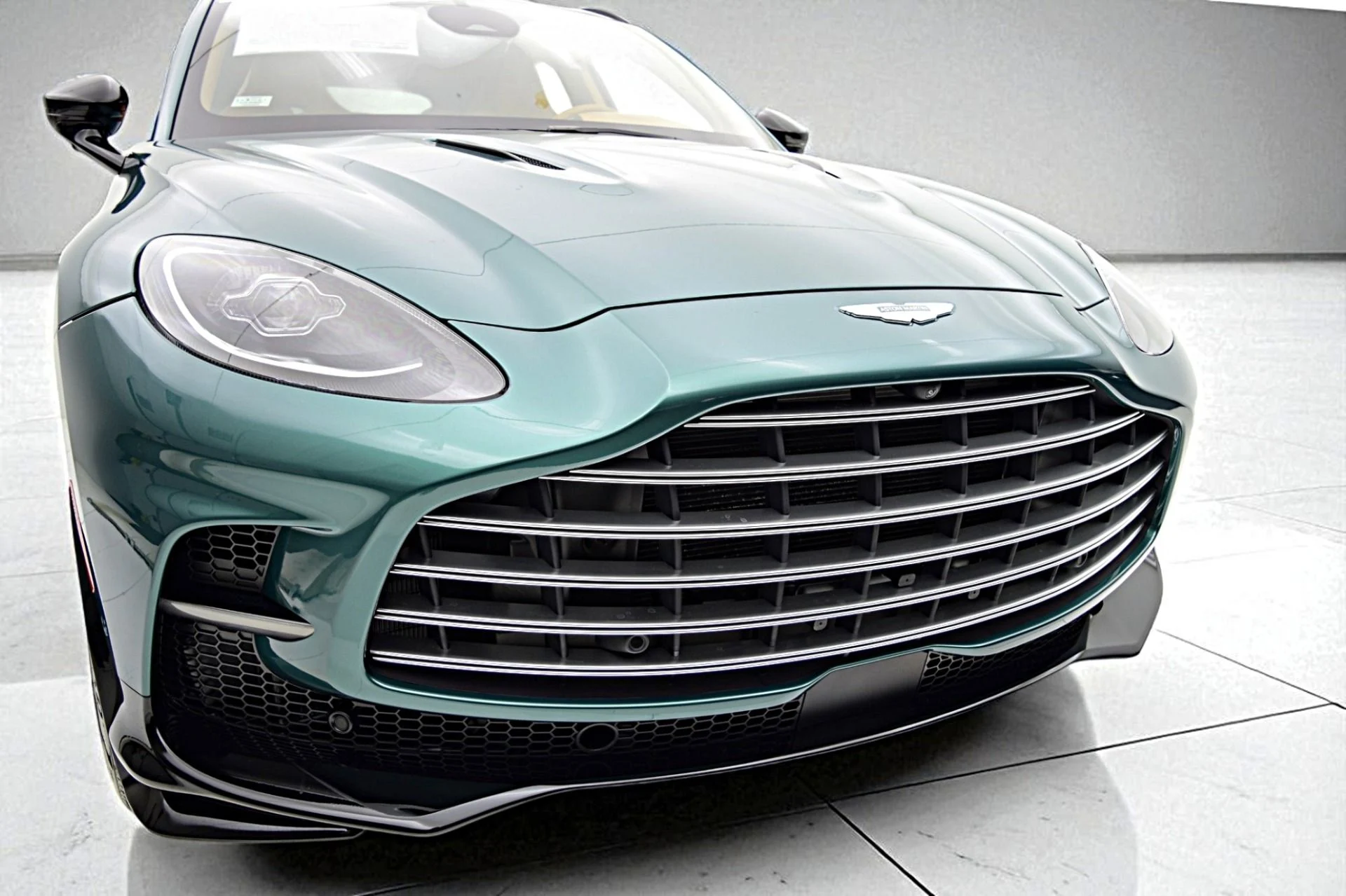 mph011_227779083_New_2025_Aston_Martin_DBX_707_fe41b3f070
