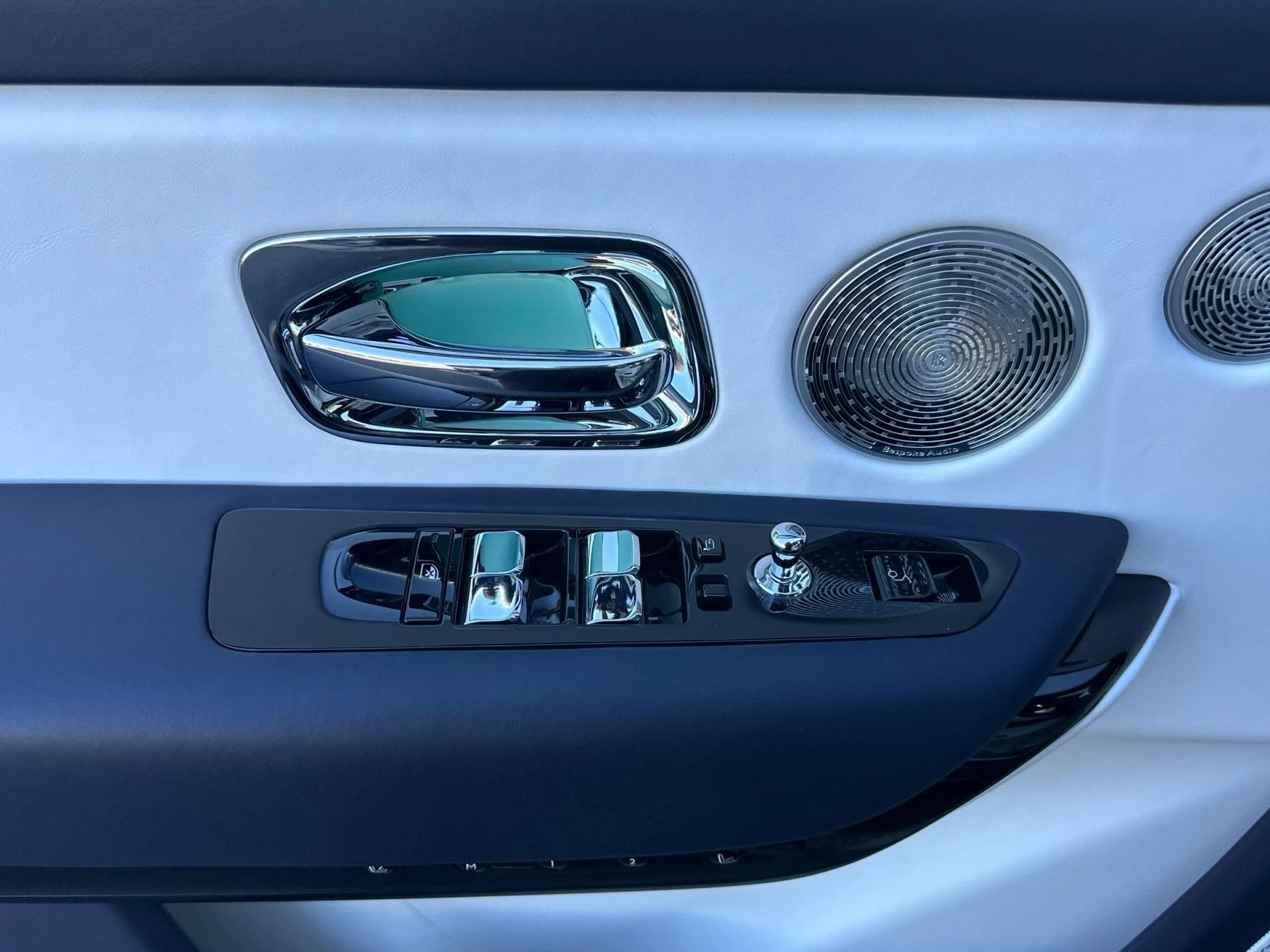 mph011_2278623453_New_2025_Rolls_Royce_Cullinan_1761746926_06f49fb985