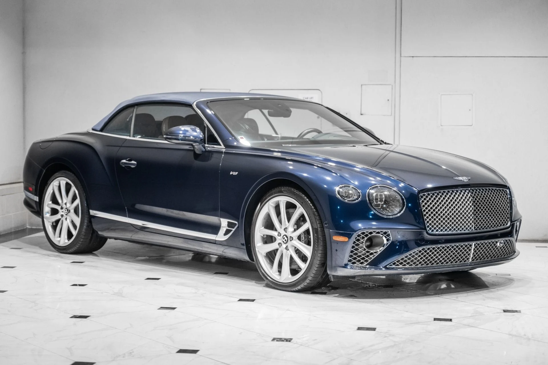 mph011_2279300165_Used_2021_Bentley_Continental_GTC_V8_1784573980_781be88a4d