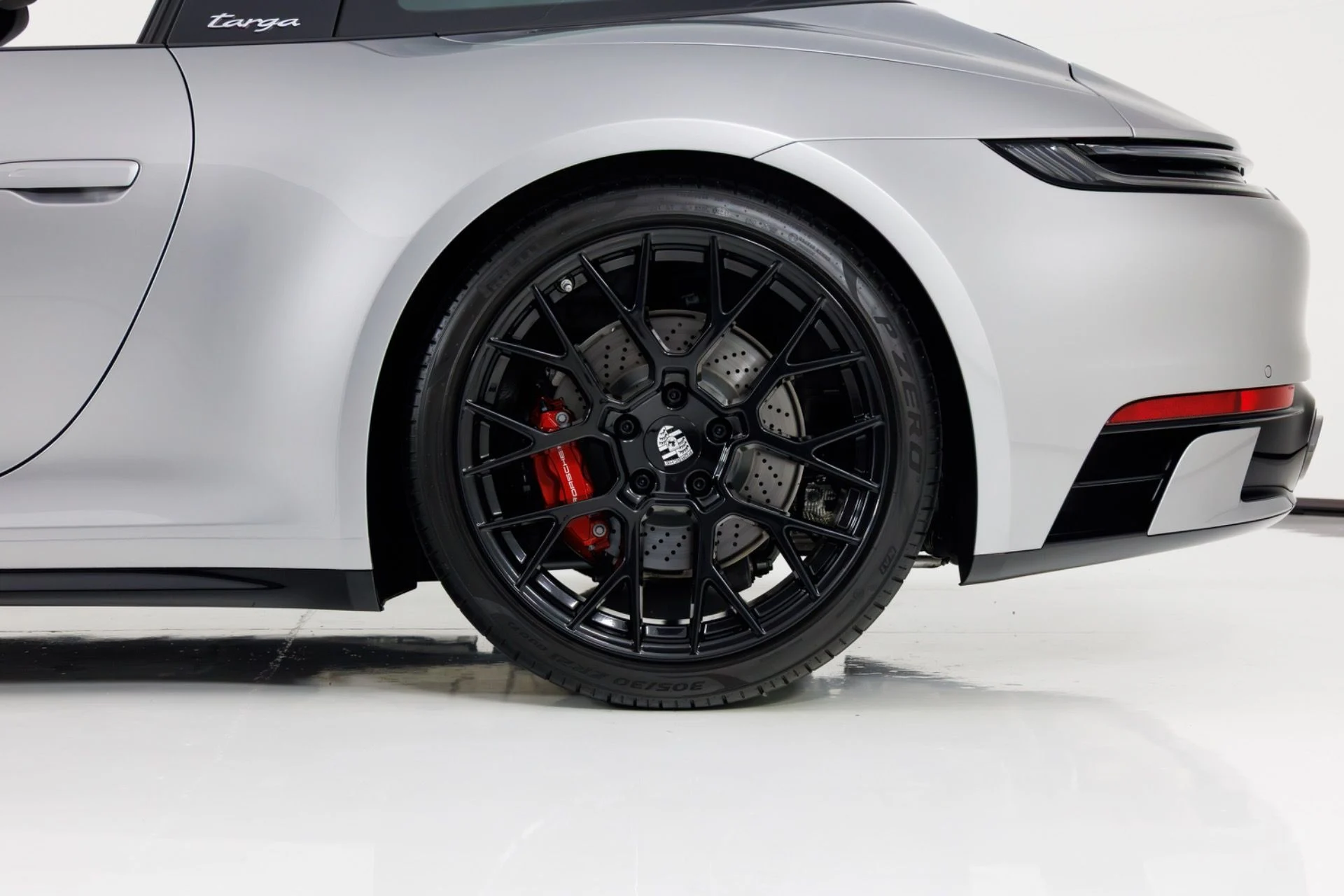 mph011_2280454910_Used_2022_Porsche_911_Targa_4_S_1786991063_b7ae6c8a44