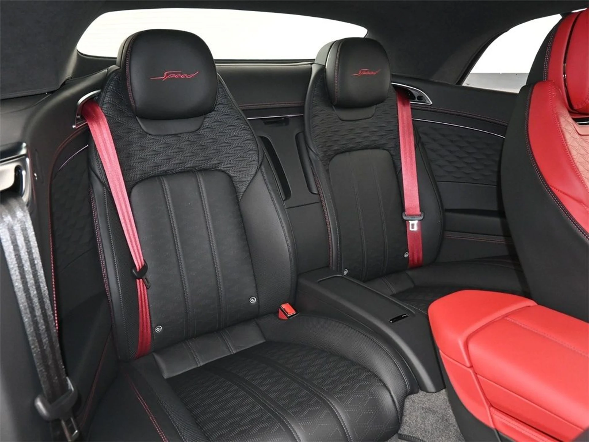 mph011_2281567079_21cfe5fea8d18b90cf73d372b7ef661fx_0dccd53974