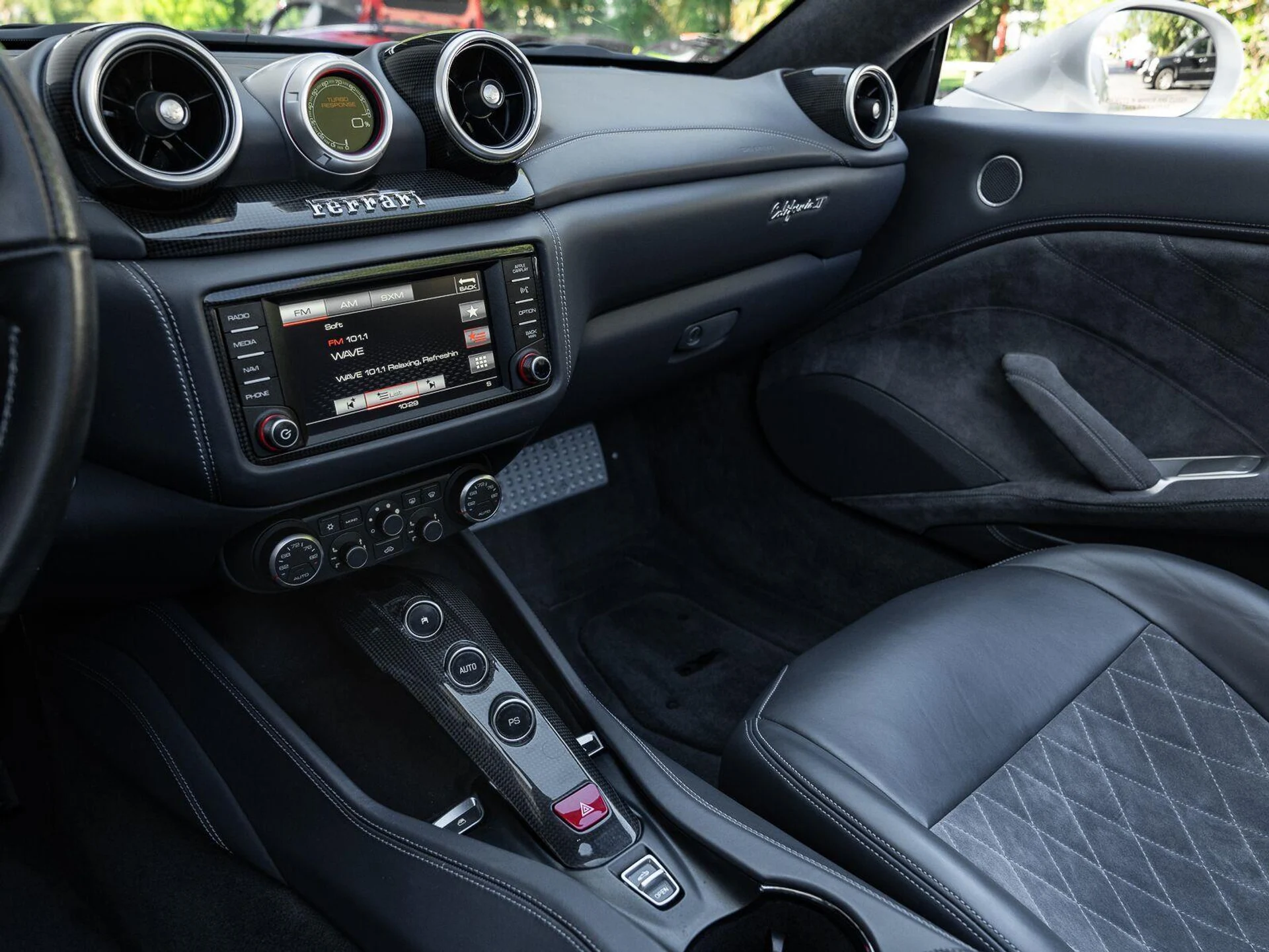 mph011_2281689620_Used_2015_Ferrari_California_T_1793034431_686d61c5f9