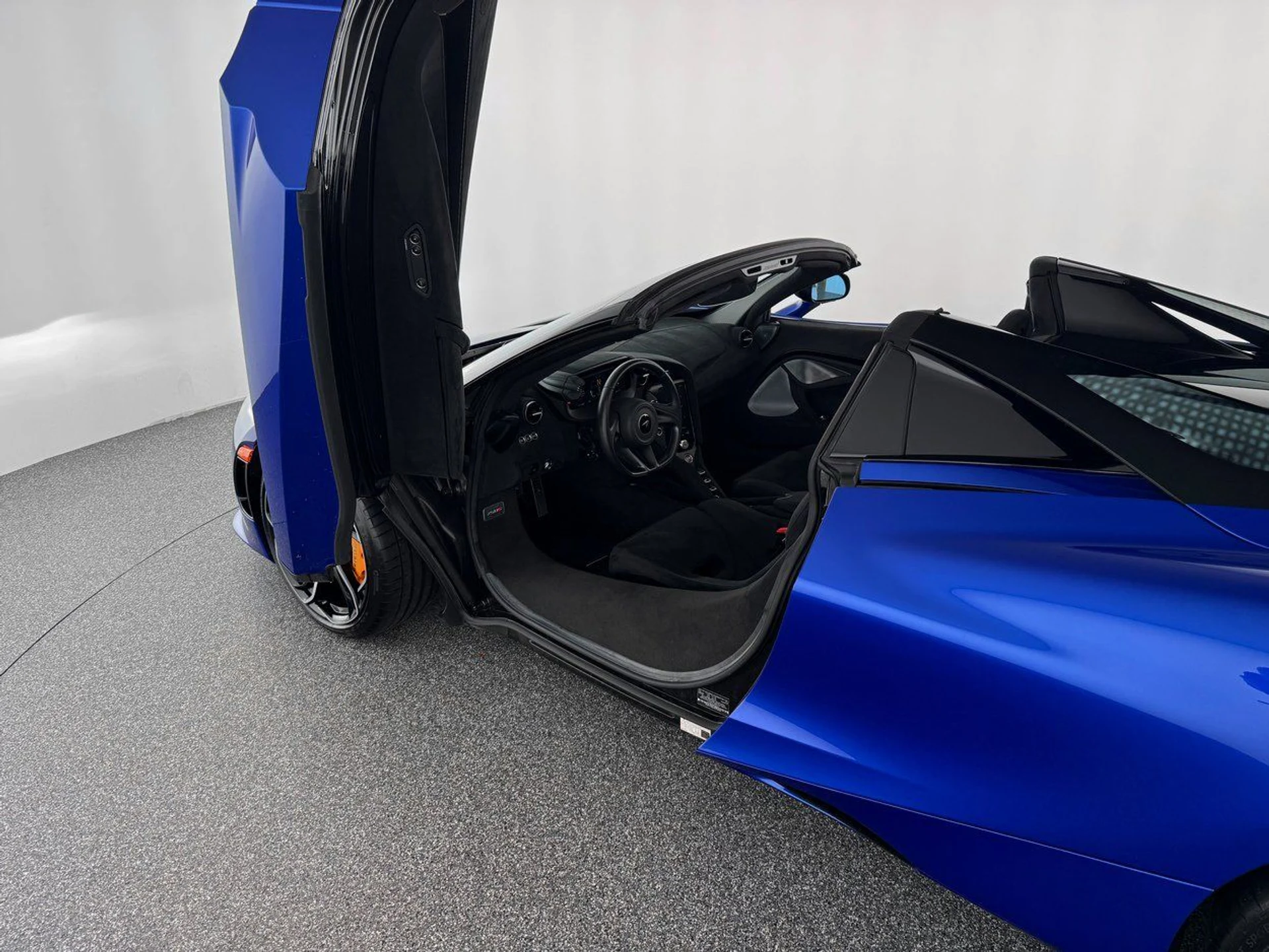 mph011_2282421934_c77589eca3e11bb800de717070b81ab1x_216c149269