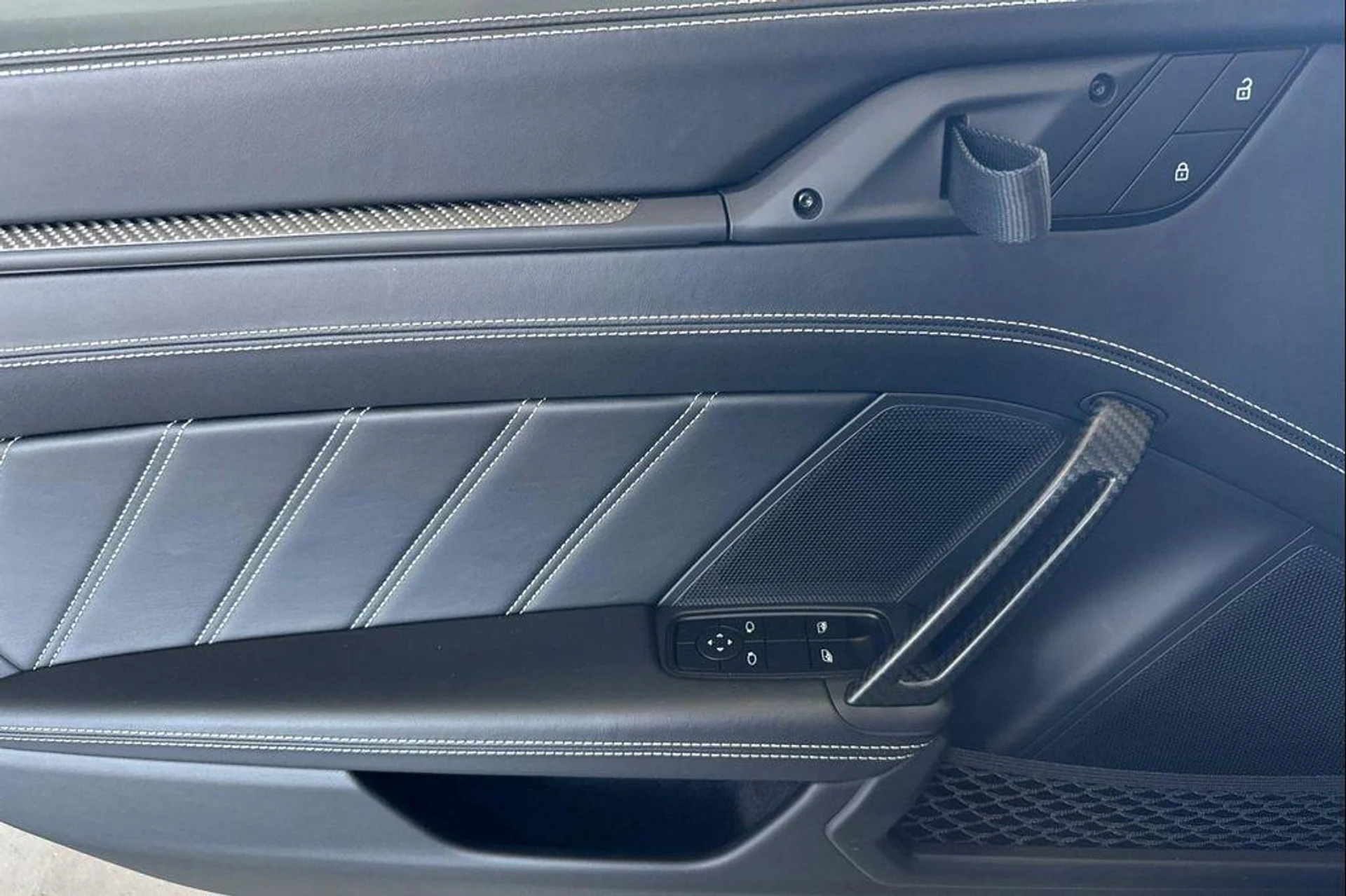 mph011_2283978647_ns_I4h_Zm_EZ_Fwqz_P_Ejzw_Gf_C3_S_Pku_U_a3a1ee5b12