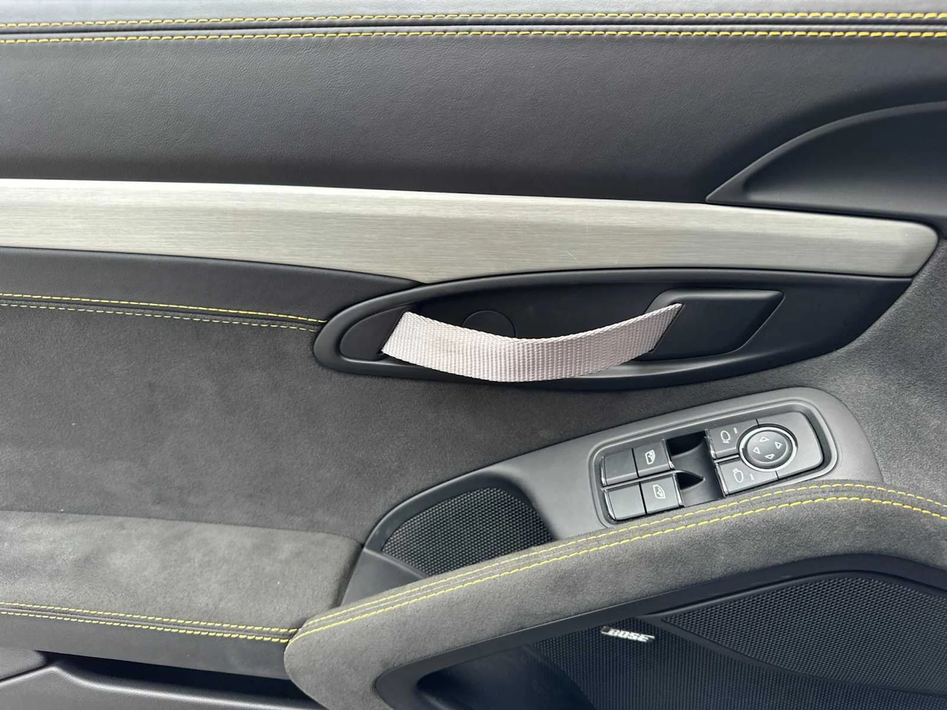 mph011_2286094406_9108471175f4fda7656f66b8636671d9x_216e379800