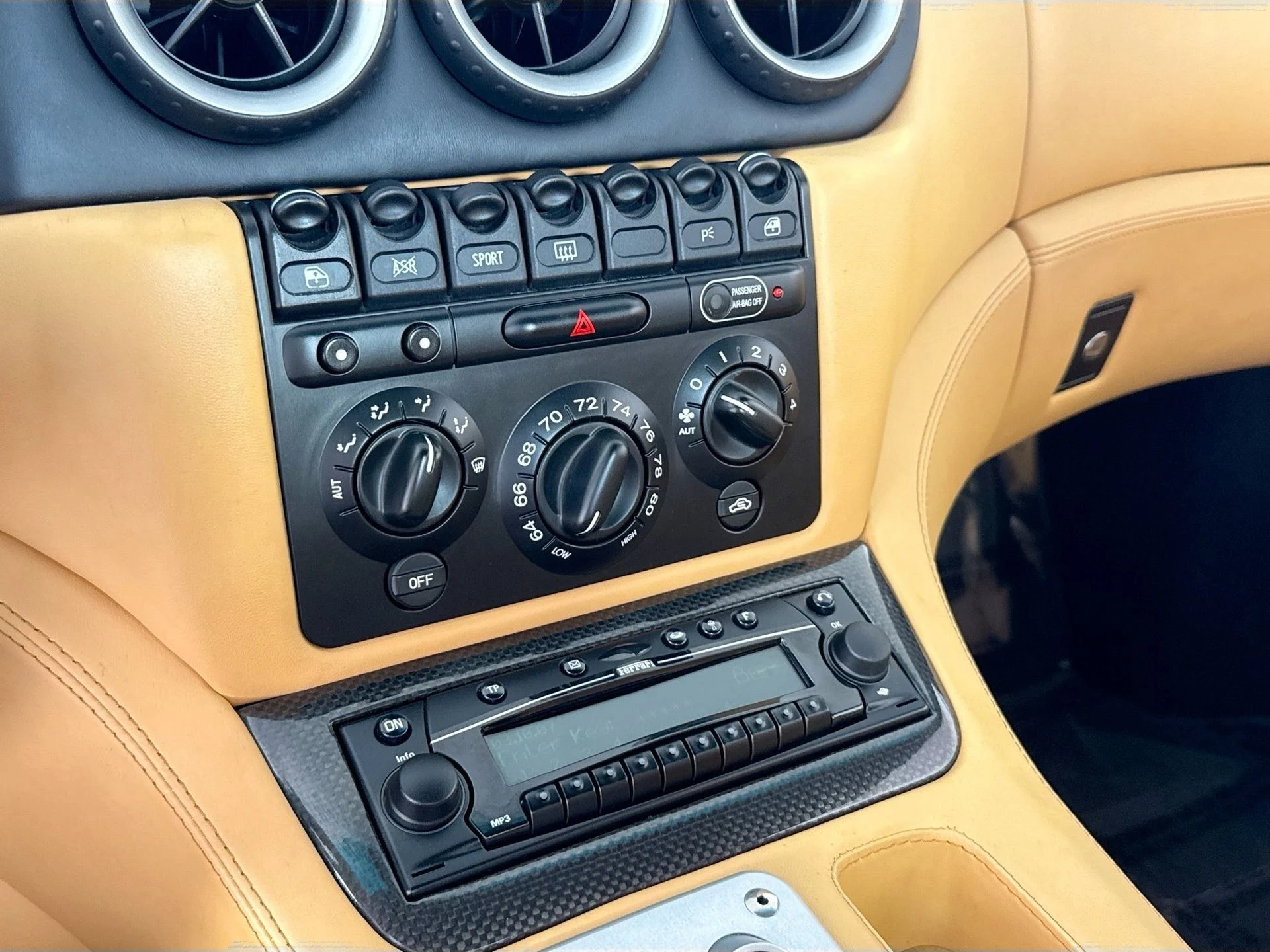 mph011_2286535393_238746c580d21ce92e881592c9294065_9804cfa1ad