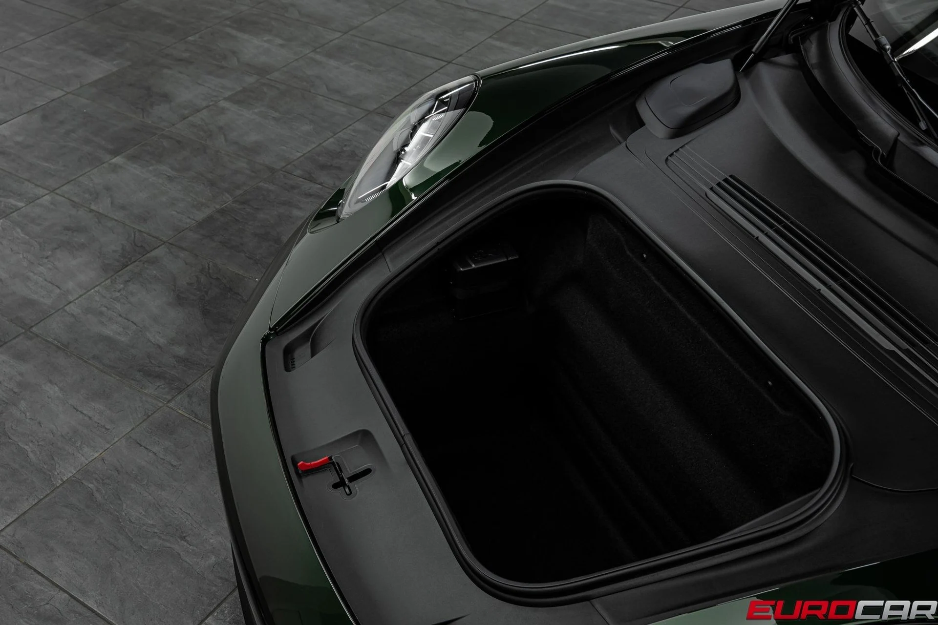 mph011_2291333947_image_12_4f85c7333f