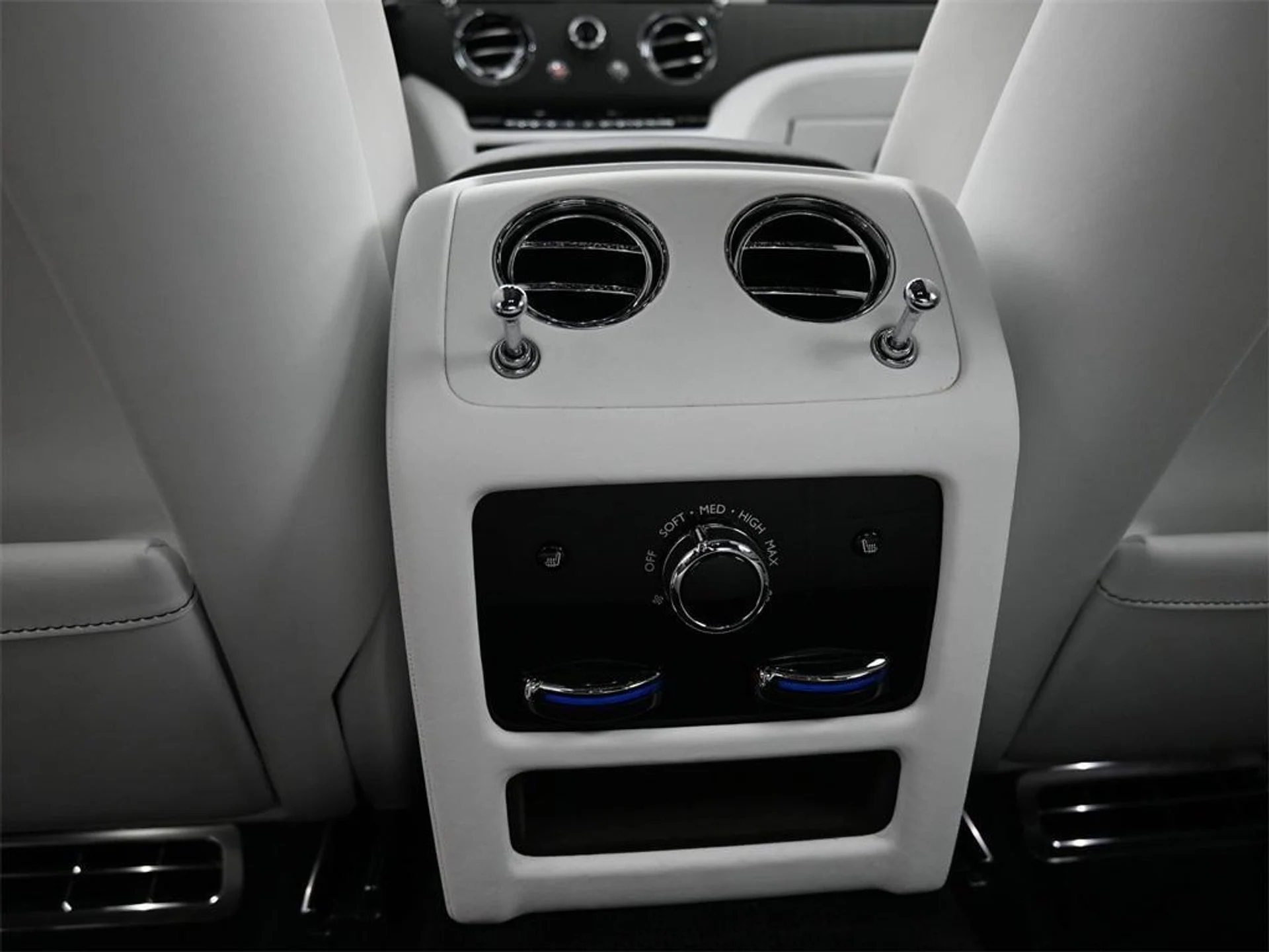 mph011_2291382002_kk_S_Yf9a7tfwd_Si_IWV_Aj_E3e6e_AUU_1006c283fd