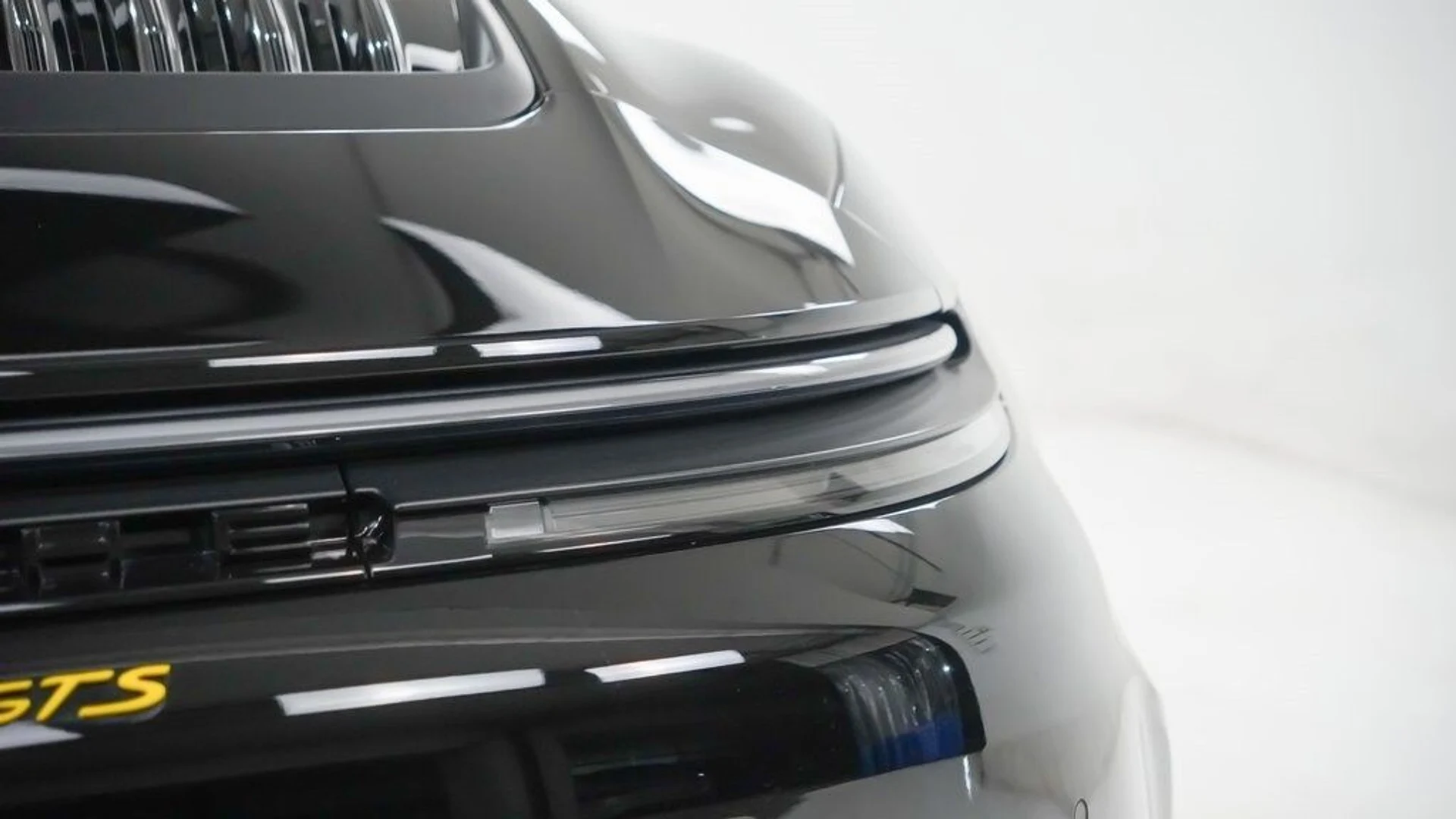 mph011_2302805494_15e59b0c0cf8a0dfa575d5c1d237ec41x_0c1d2826d9