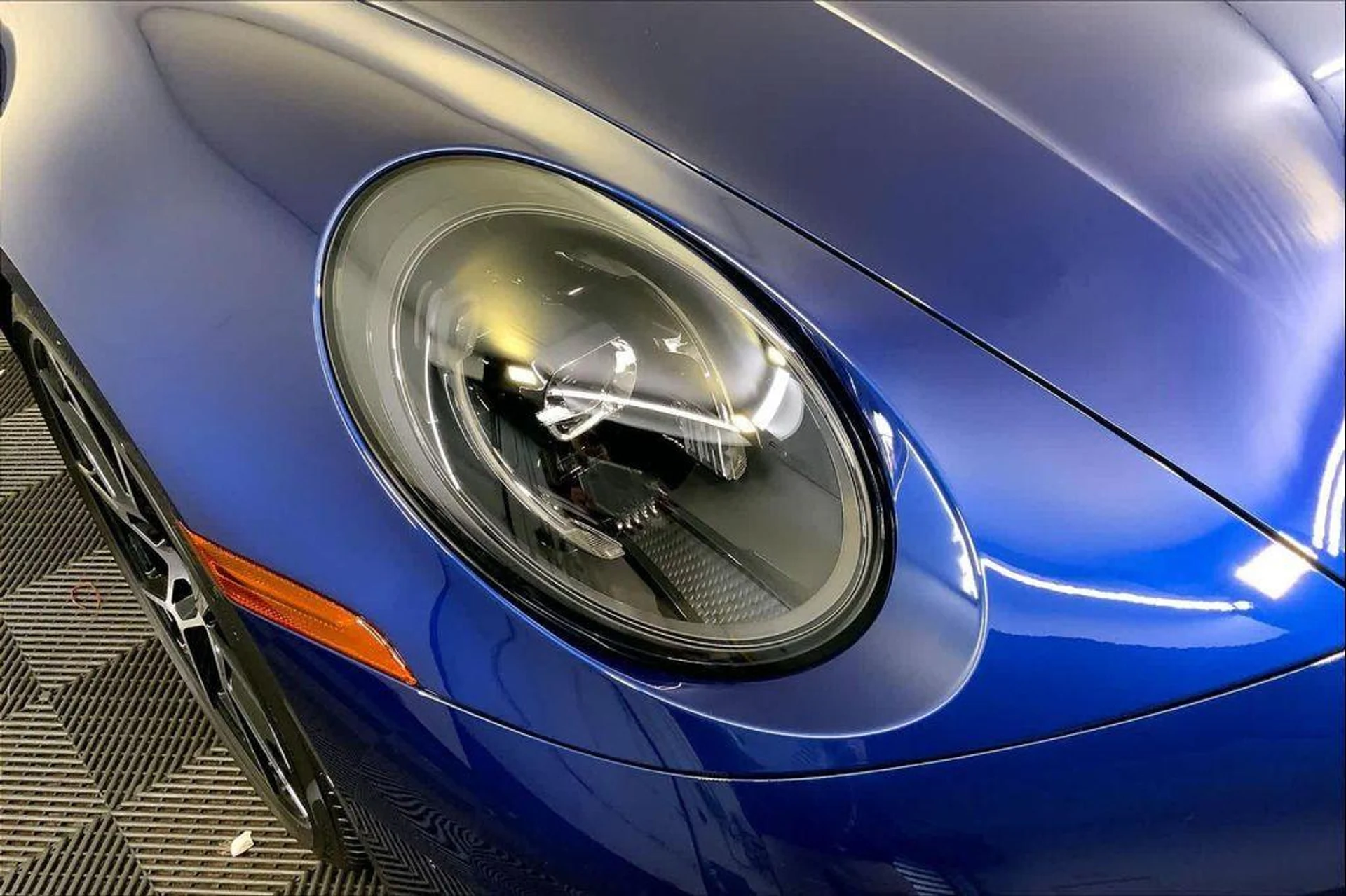 mph011_2303885369_l0g0_Jib_UCRT_7_Lkpc_LSK_1p4_Ha_Ze4_3b685cfc25