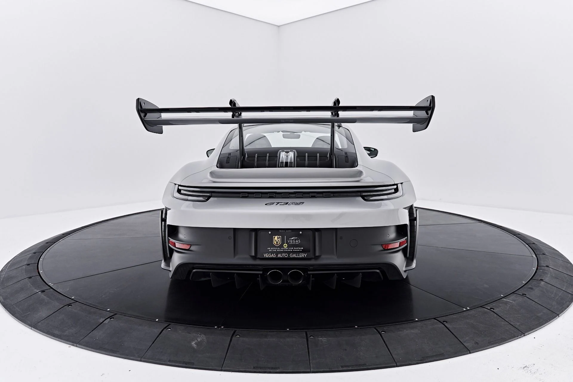 mph011_2308376745_Used_2024_Porsche_911_GT_3_RS_1789624387_edfbca1fd0