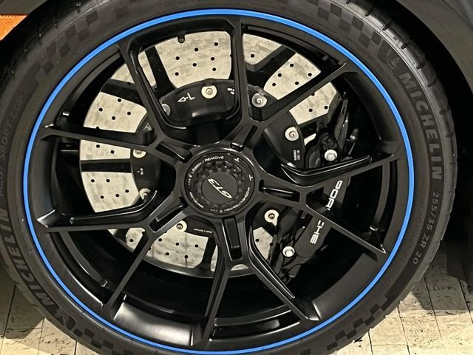 mph011_2315339822_77f3a9f248c9449dd344614326756f06x_94332aef6a