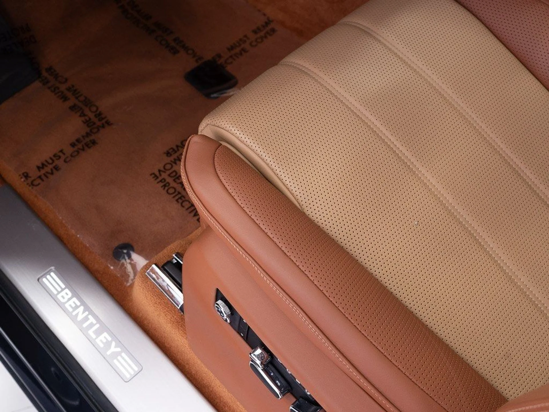 mph011_2318974688_7ed81221927d2019f9853d042f9862fe_39fcaef071