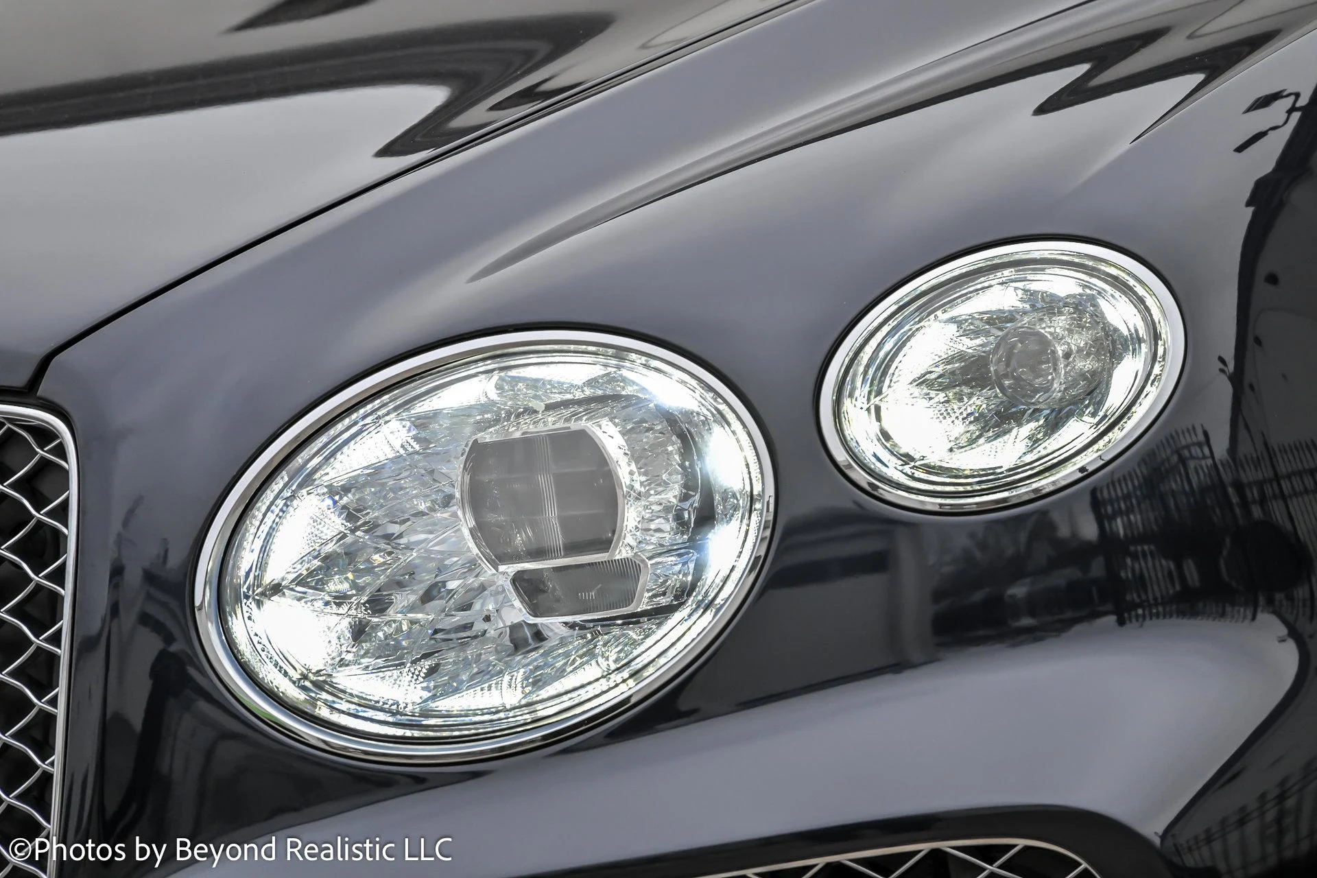 mph011_2320541587_Used_2022_Bentley_Bentayga_V8_Mulliner_Driving_Specification_1765012901_55dc1f57ec