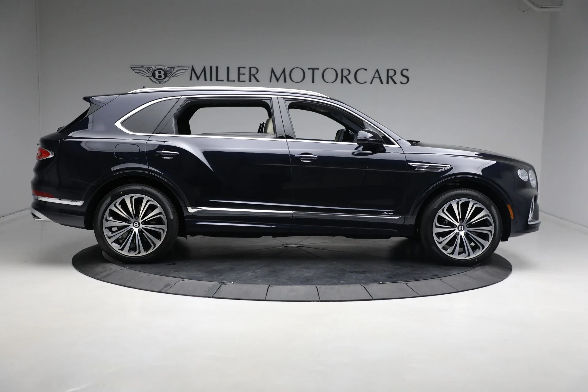mph011_2323066467_Used_2023_Bentley_Bentayga_EWB_Azure_80d469f7b5
