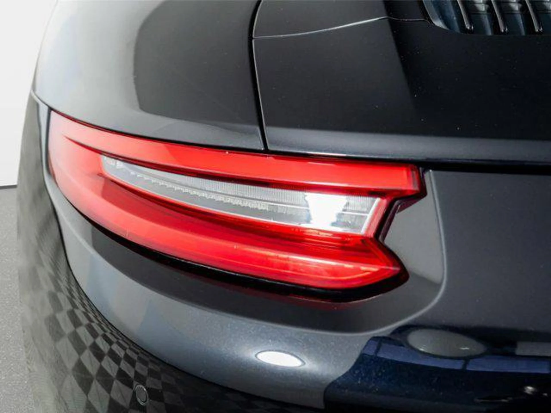 mph011_2329752102_W66k_D3_V4_PC_3d_Fid_UBFQAL_Tw_Srg_2c0fd4a3e2