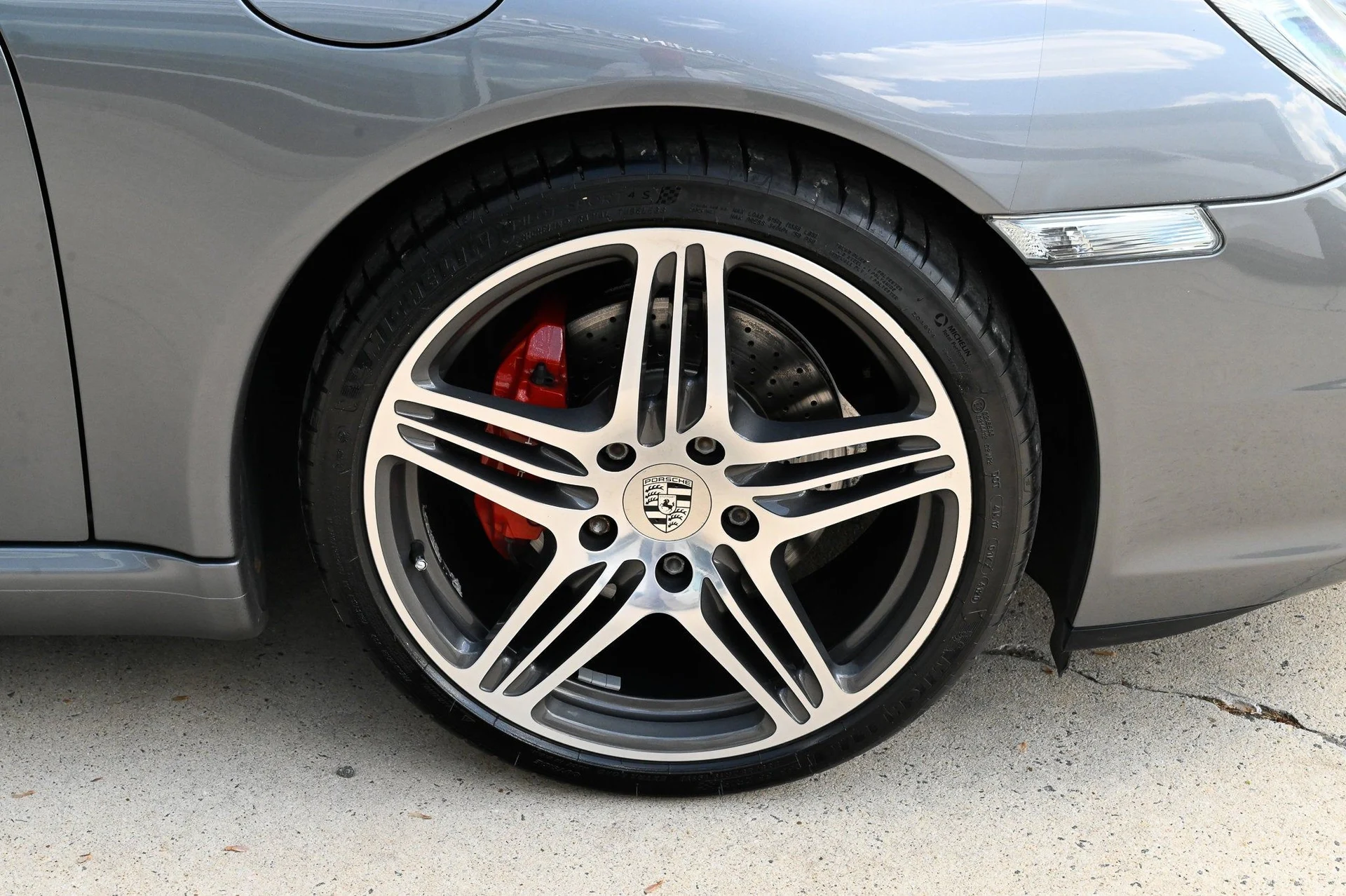 mph011_2330694996_90158a948f724a67a7acb0f3b442f918_05f697fd1f