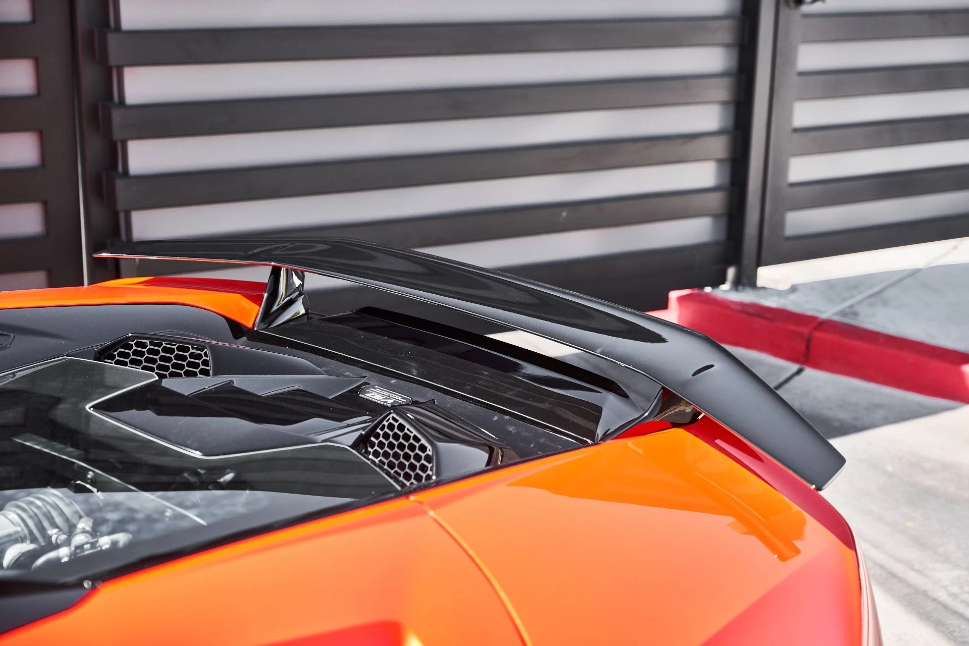 mph011_2331147744_Used_2023_Lamborghini_Huracan_Tecnica_Base_1776477069_4d28917eab