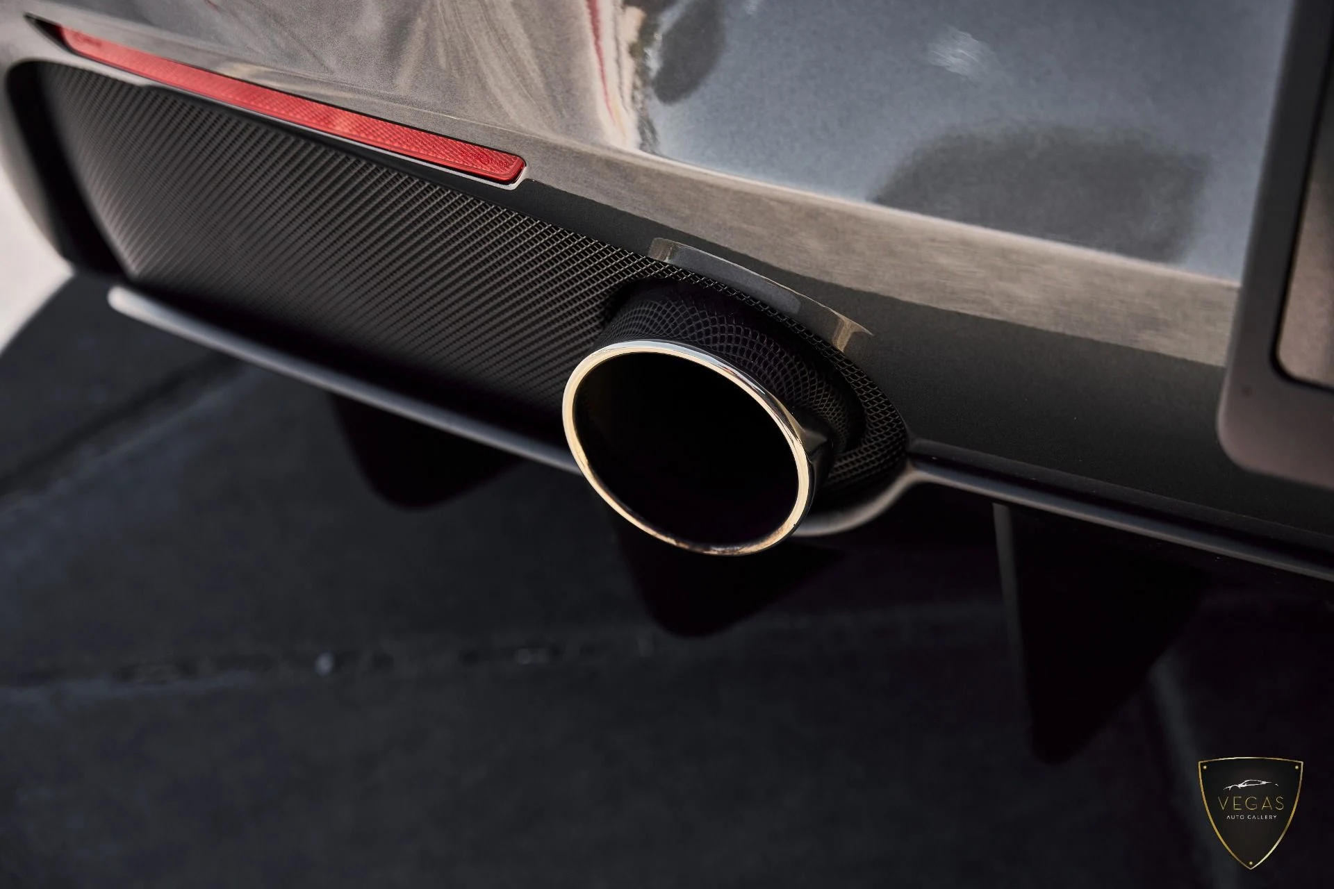 mph011_2332738958_Used_2018_Ferrari_488_GTB_Base_1783498139_0693397297