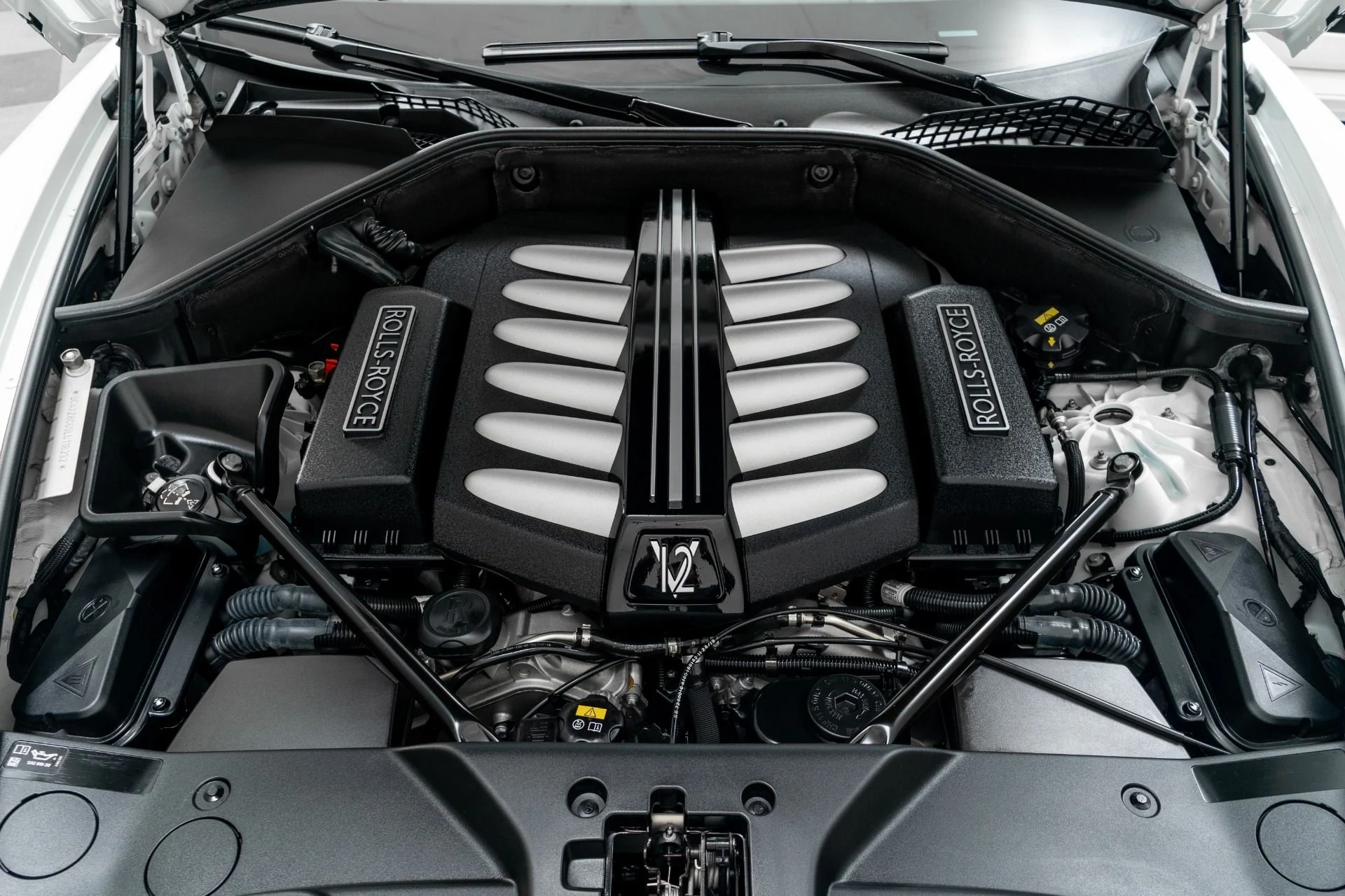 mph011_2334838412_Used_2020_Rolls_Royce_Dawn_Fully_Polished_Wheels_Heated_and_Ventilated_Seats_1764007062_86076582c5