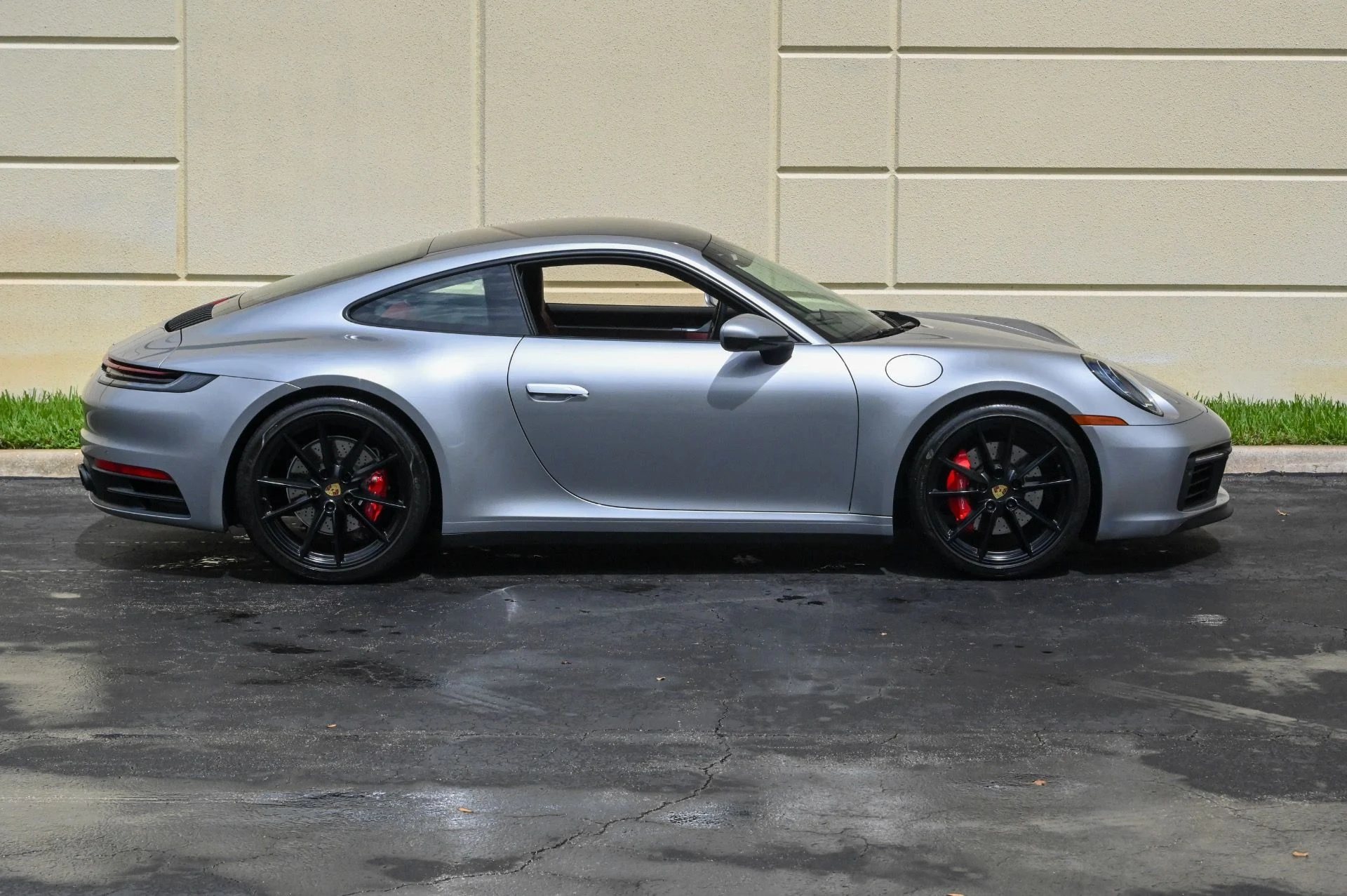 mph011_2342081975_Used_2021_Porsche_911_Carrera_S_1754403890_496447dddf