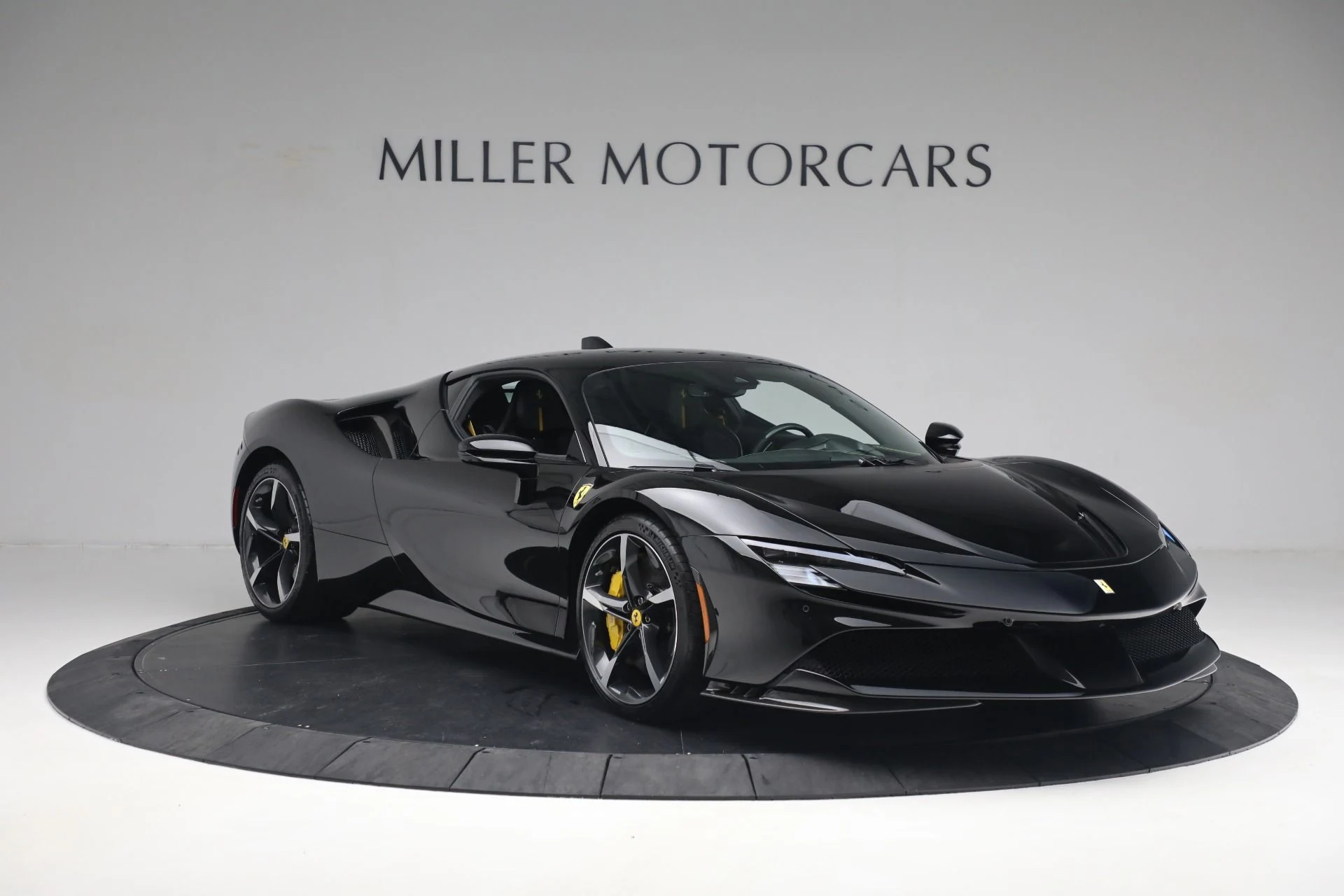 mph011_2351655155_Used_2022_Ferrari_SF_90_Stradale_1759674230_0147a11d90