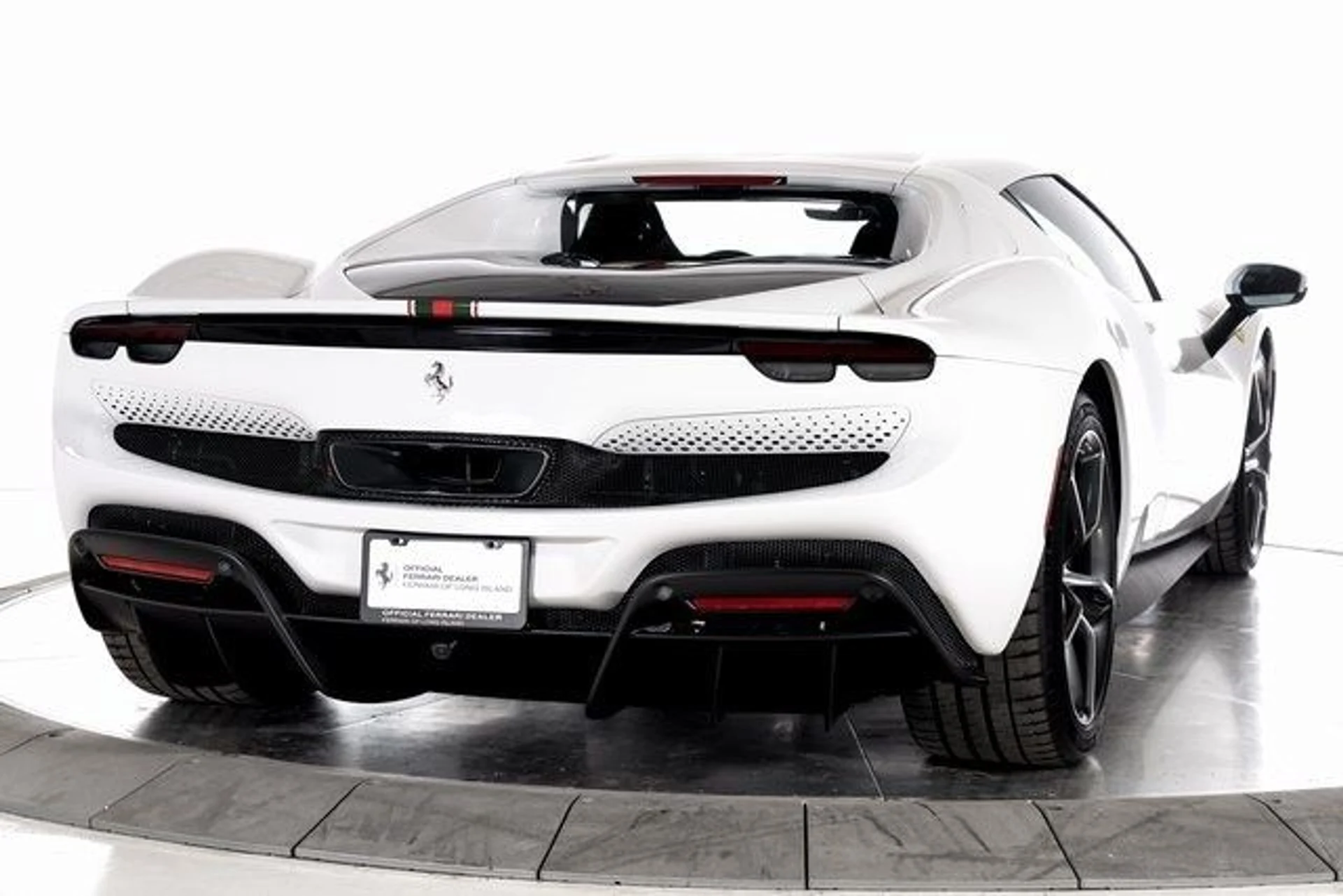 mph011_2355459148_2ac56630012f4b74f39f71b61a72dd7ax_481bd8df6a