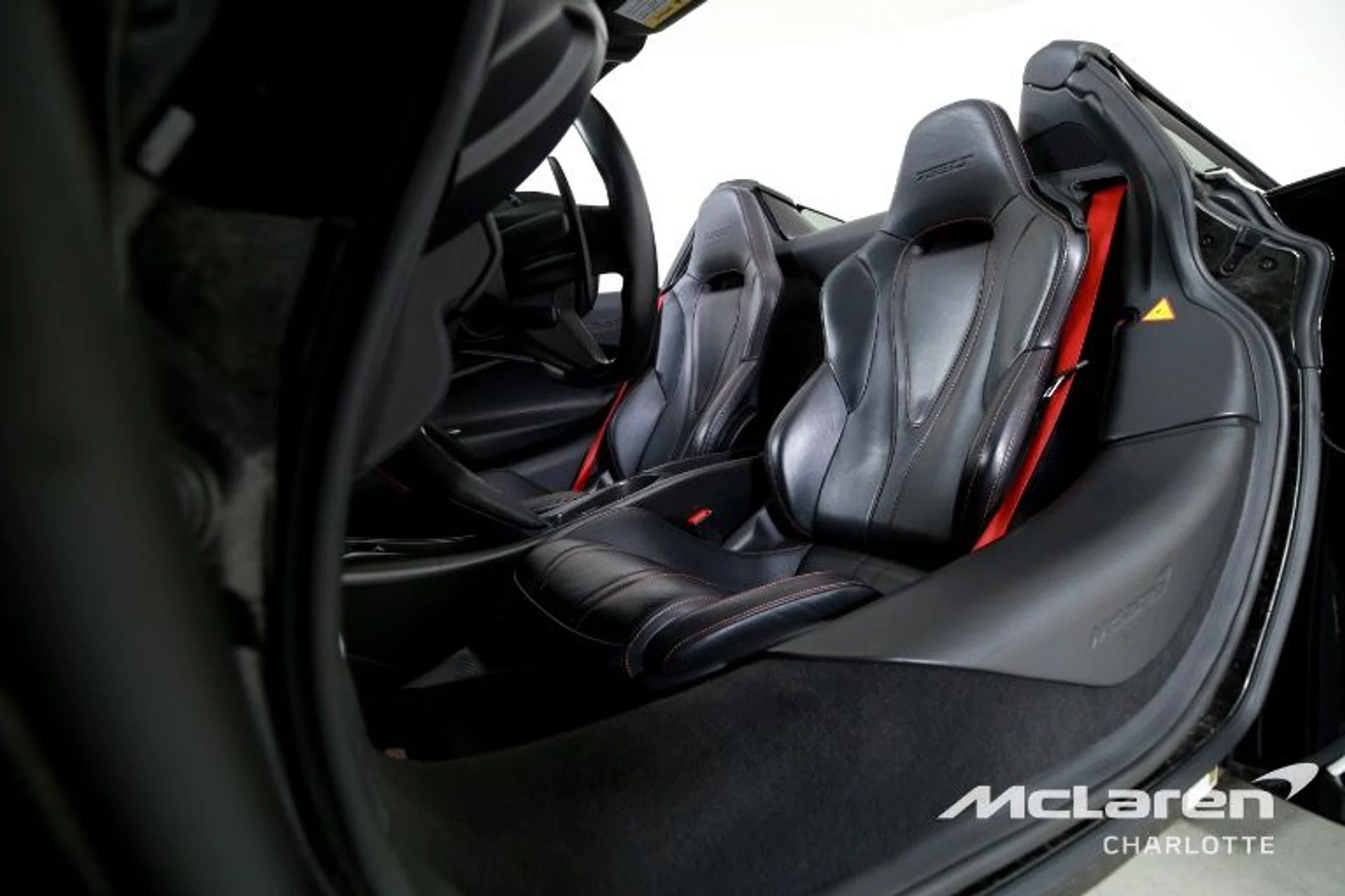 mph011_2360390967_Used_2022_Mc_Laren_765_LT_Spider_c8b0b35322