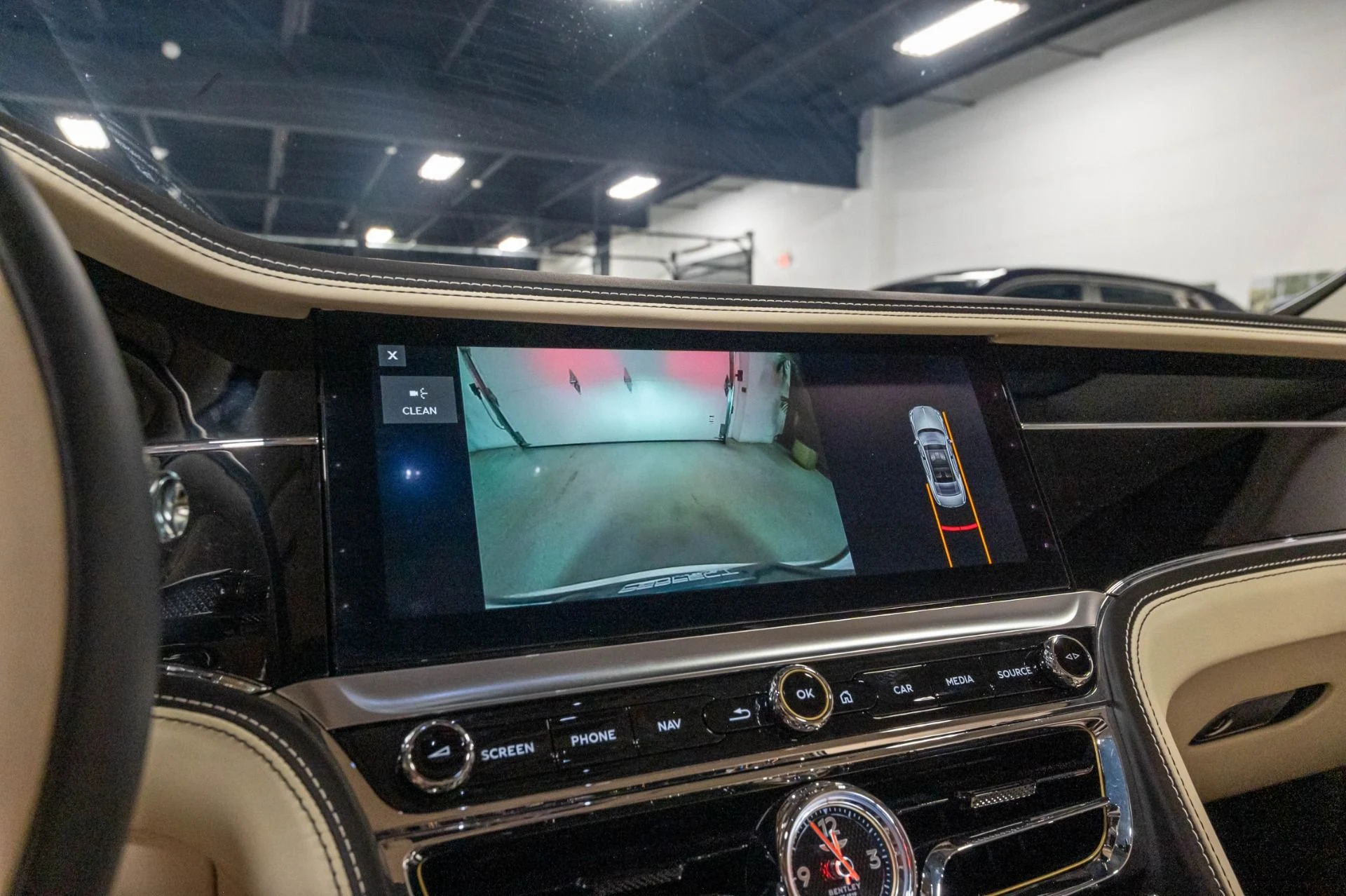 mph011_2360833440_Used_2021_Bentley_Flying_Spur_W12_1785773976_6acab8e247