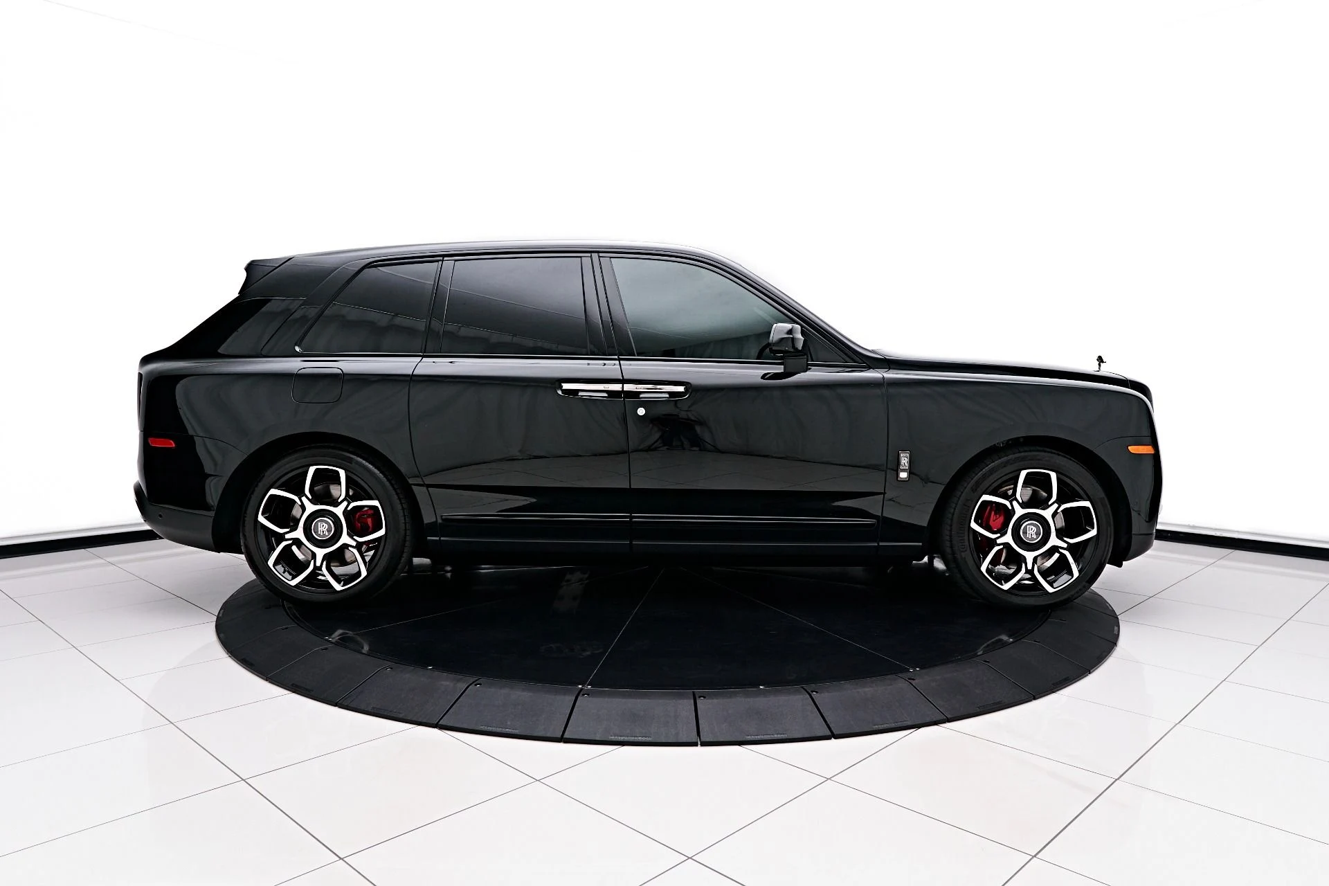 mph011_2367189792_Used_2022_Rolls_Royce_Cullinan_Base_1679686724_b147a32d27