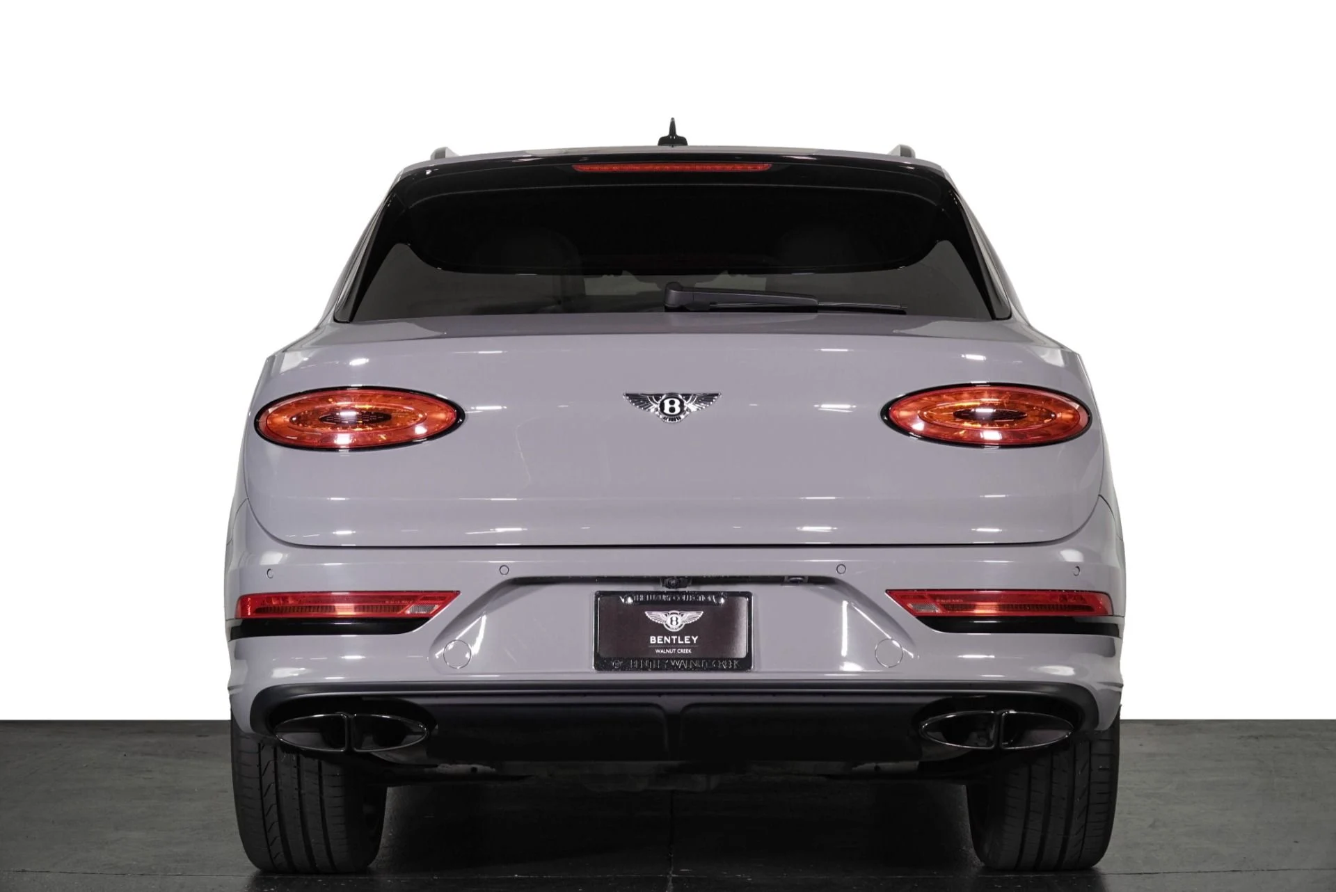 mph011_2367614148_Used_2023_Bentley_Bentayga_EWB_Azure_1787284966_81a5a196c6
